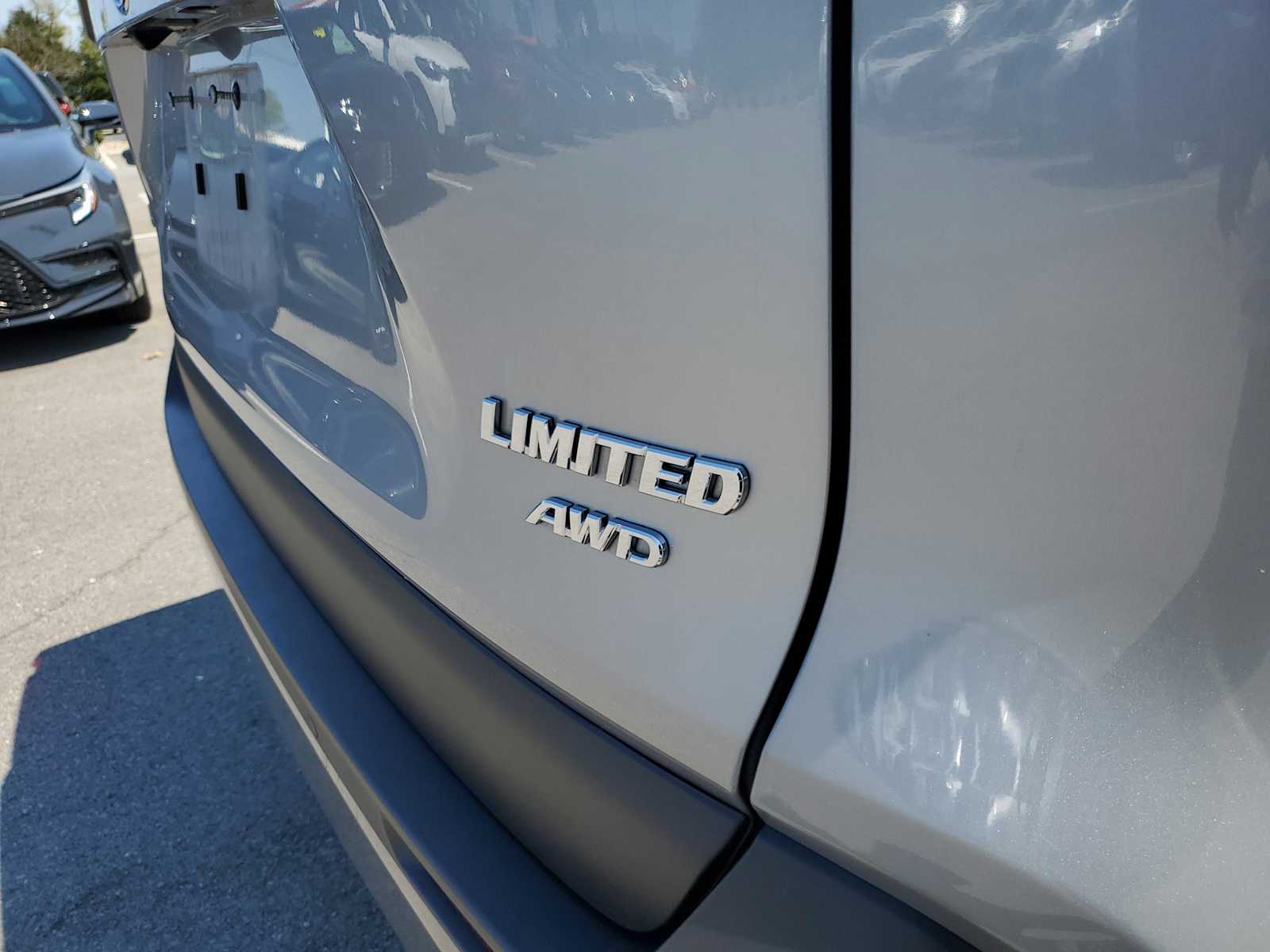 Thumbnail: 2025 Toyota RAV4 - 7