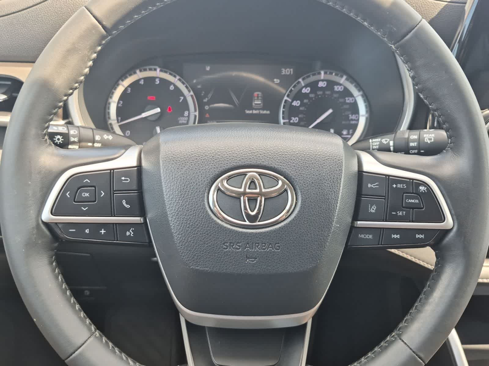 Thumbnail: 2022 Toyota Highlander - 25