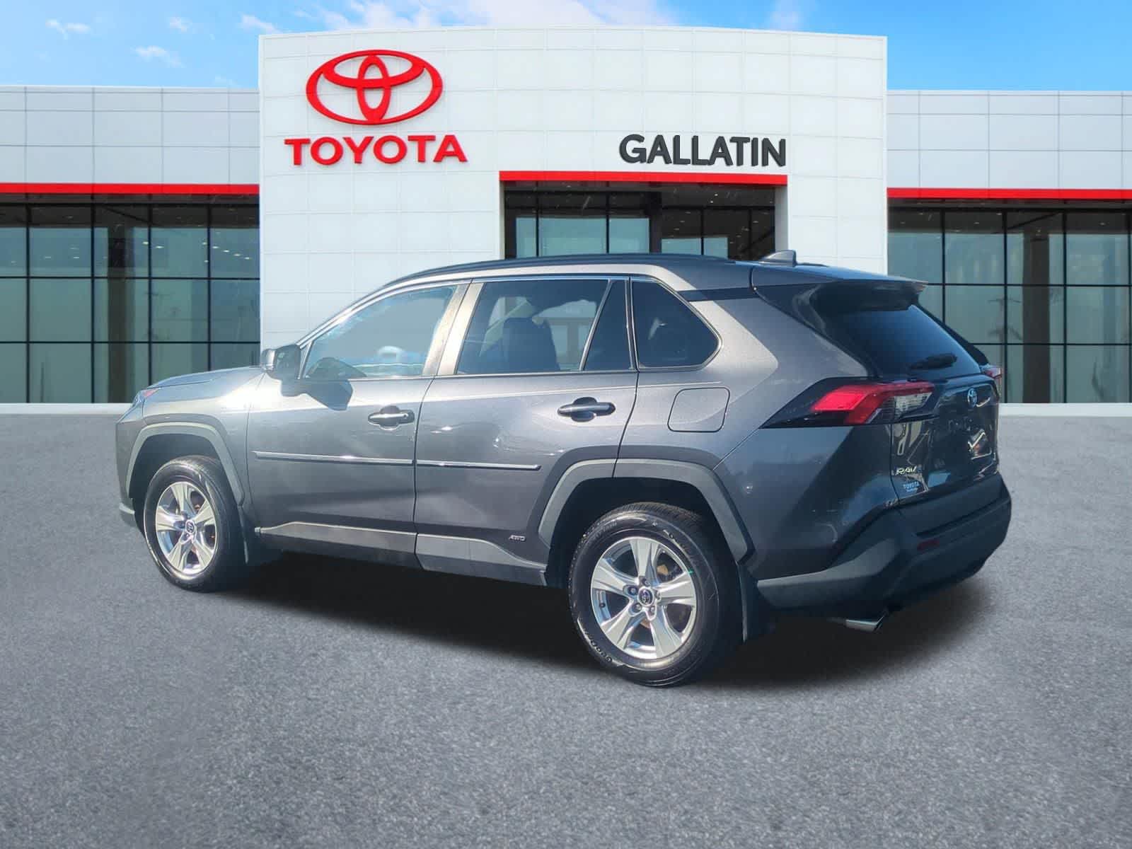 Thumbnail: 2021 Toyota RAV4 - 7