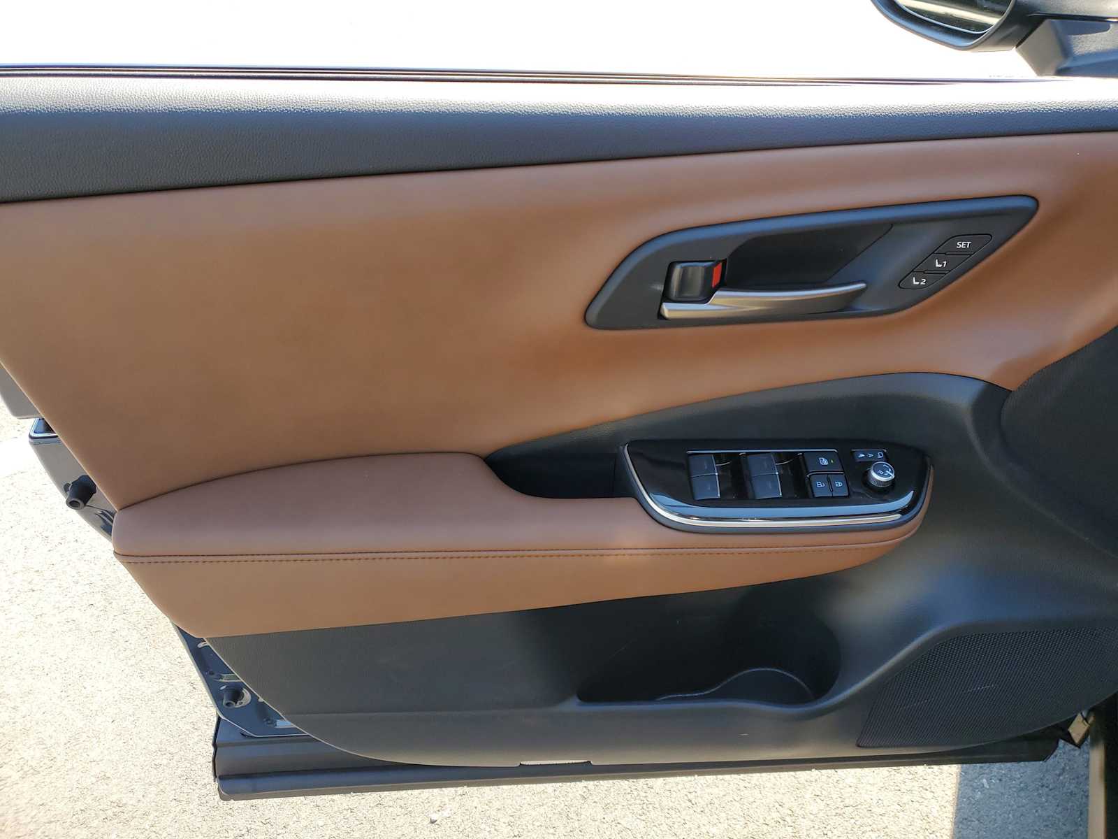 Thumbnail: 2026 Toyota Crown Signia - 16