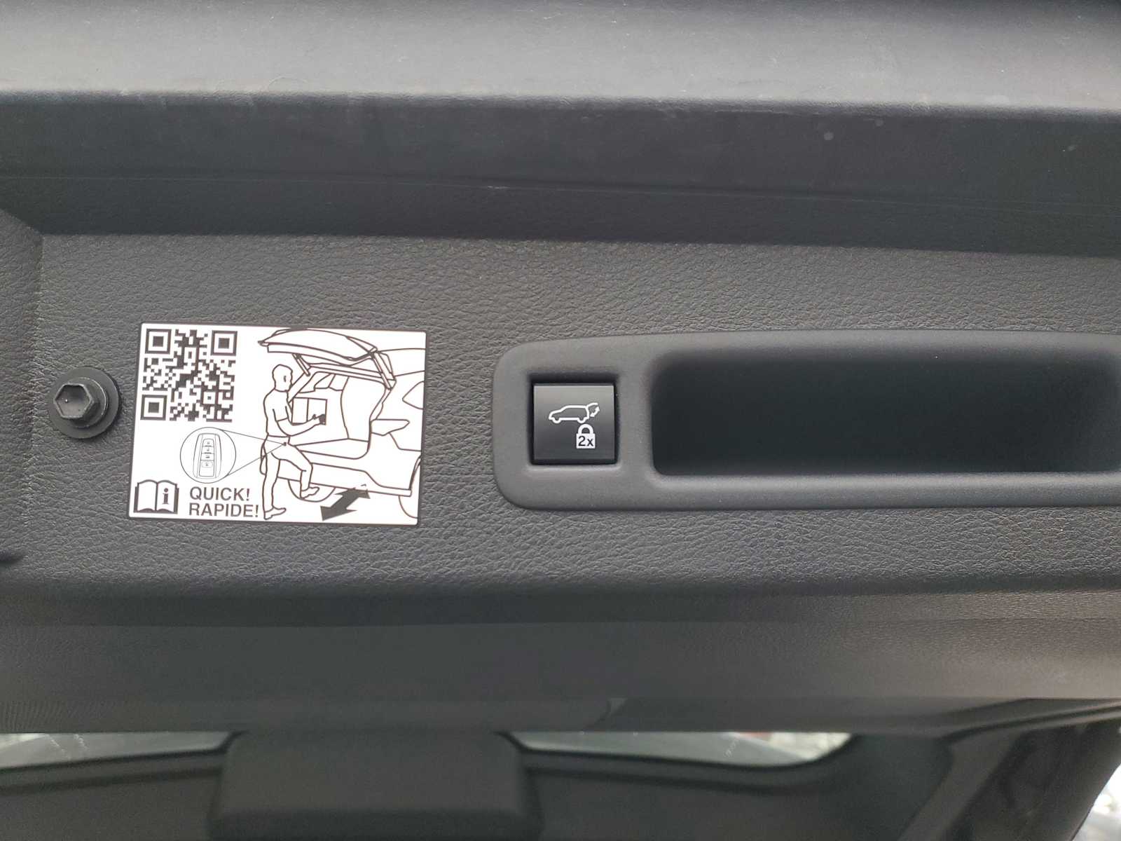 Thumbnail: 2024 Toyota Sienna - 10