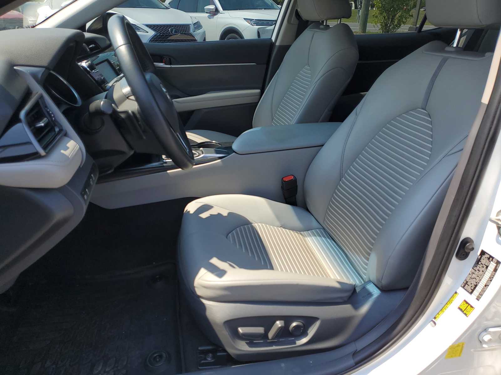 Thumbnail: 2019 Toyota Camry - 16