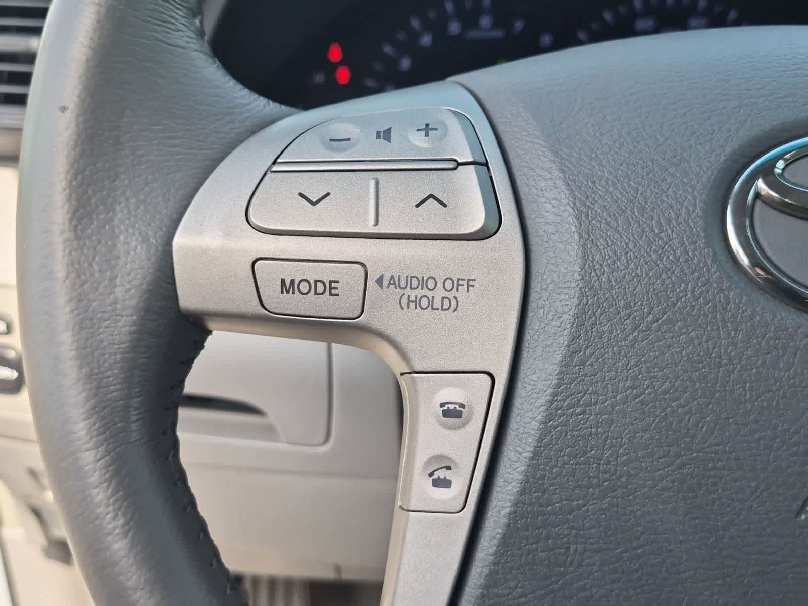 Thumbnail: 2011 Toyota Camry - 25
