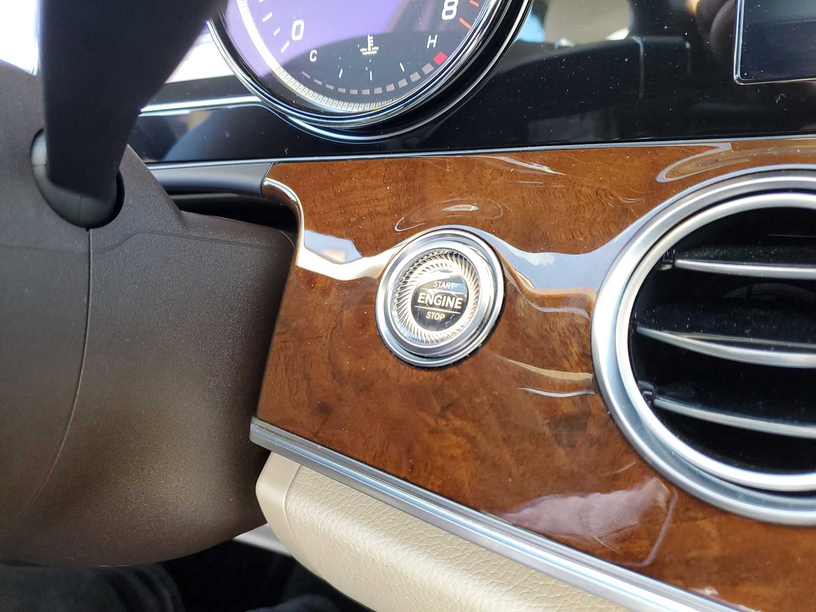 Thumbnail: 2017 Mercedes-Benz E-Class - 29