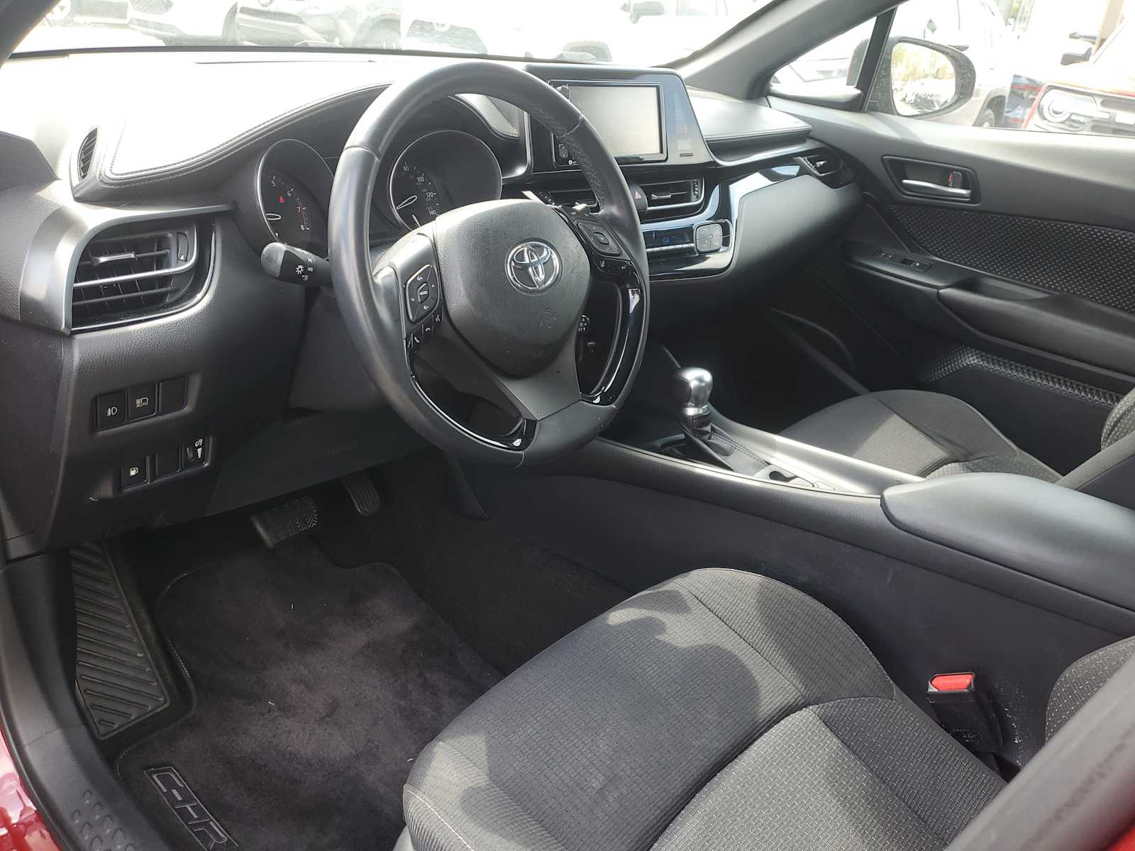 Thumbnail: 2018 Toyota C-HR - 20