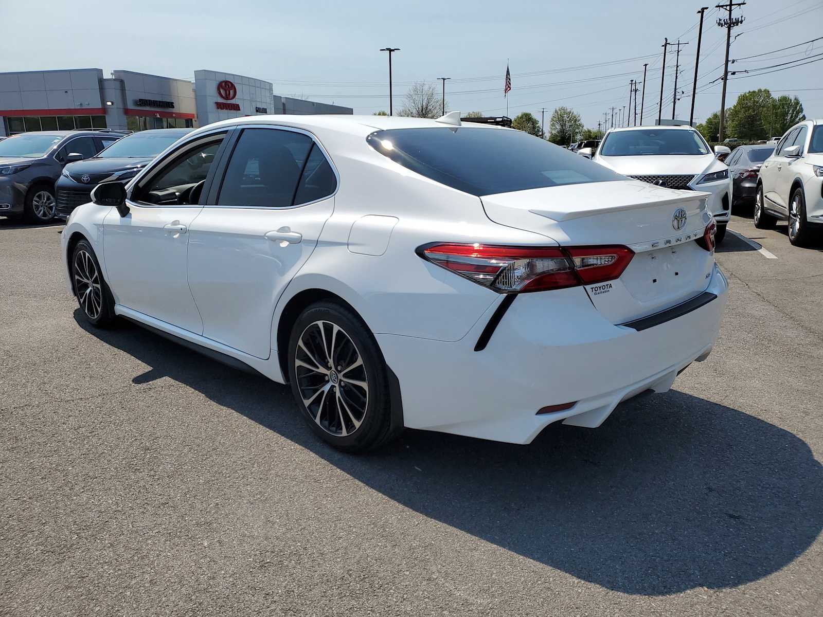 Thumbnail: 2019 Toyota Camry - 2
