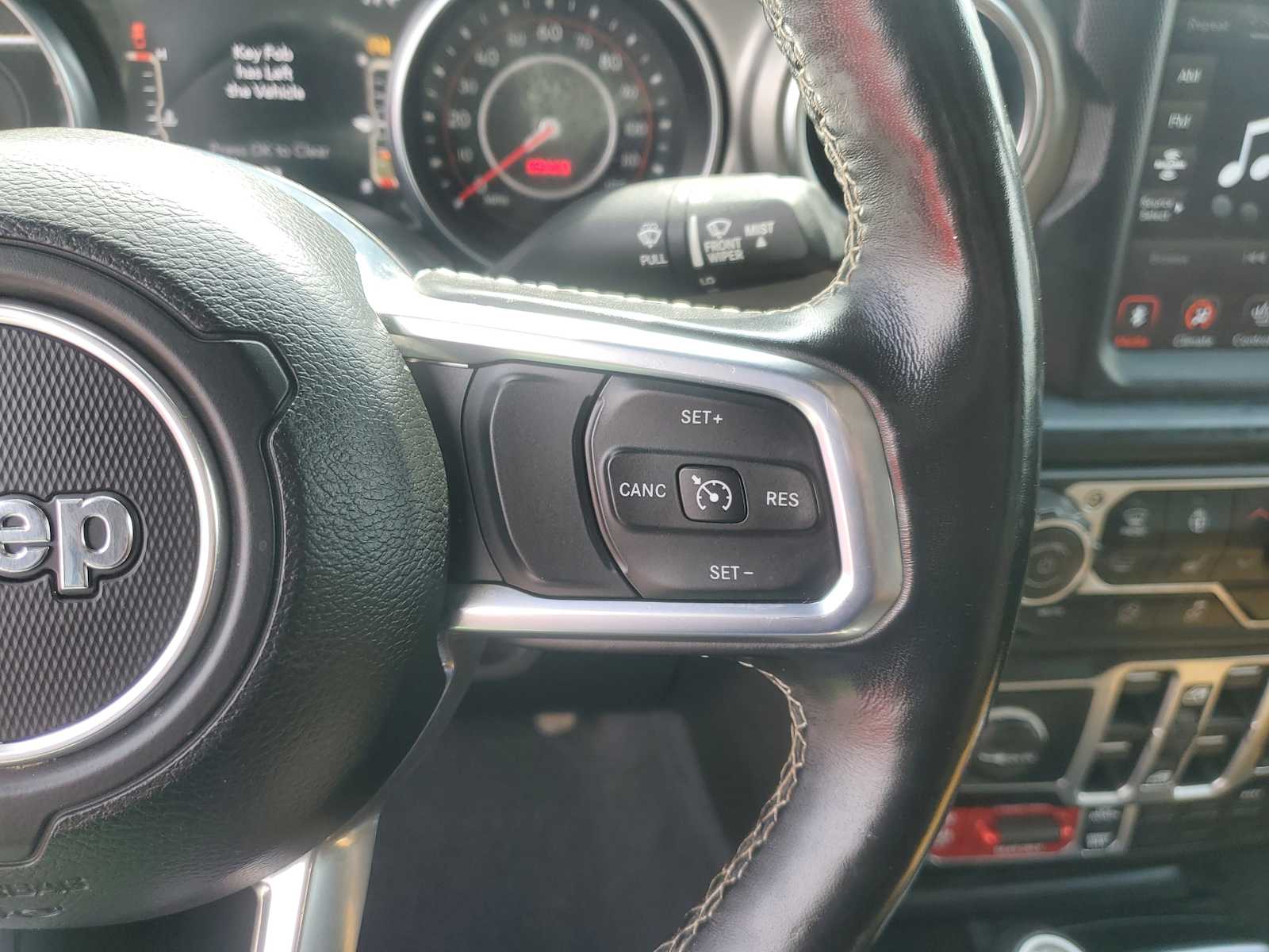 Thumbnail: 2020 Jeep Gladiator - 23