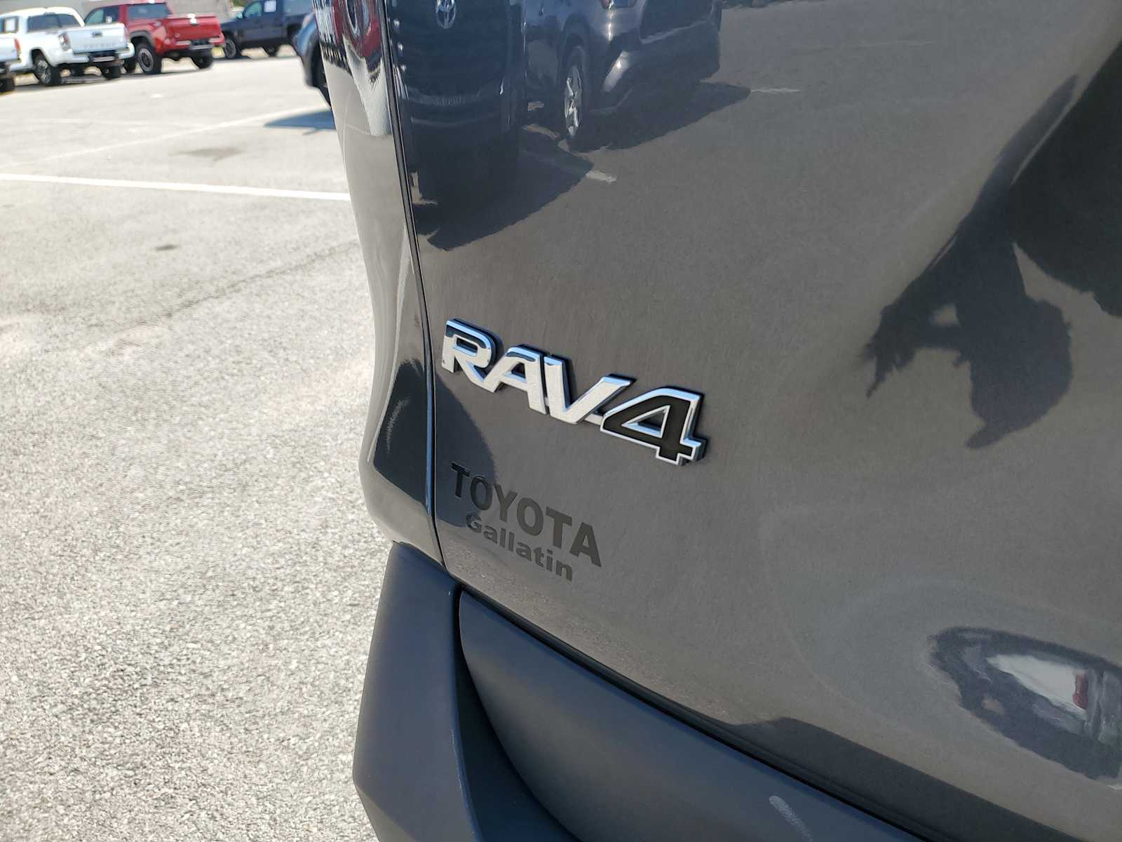 Thumbnail: 2024 Toyota RAV4 - 8