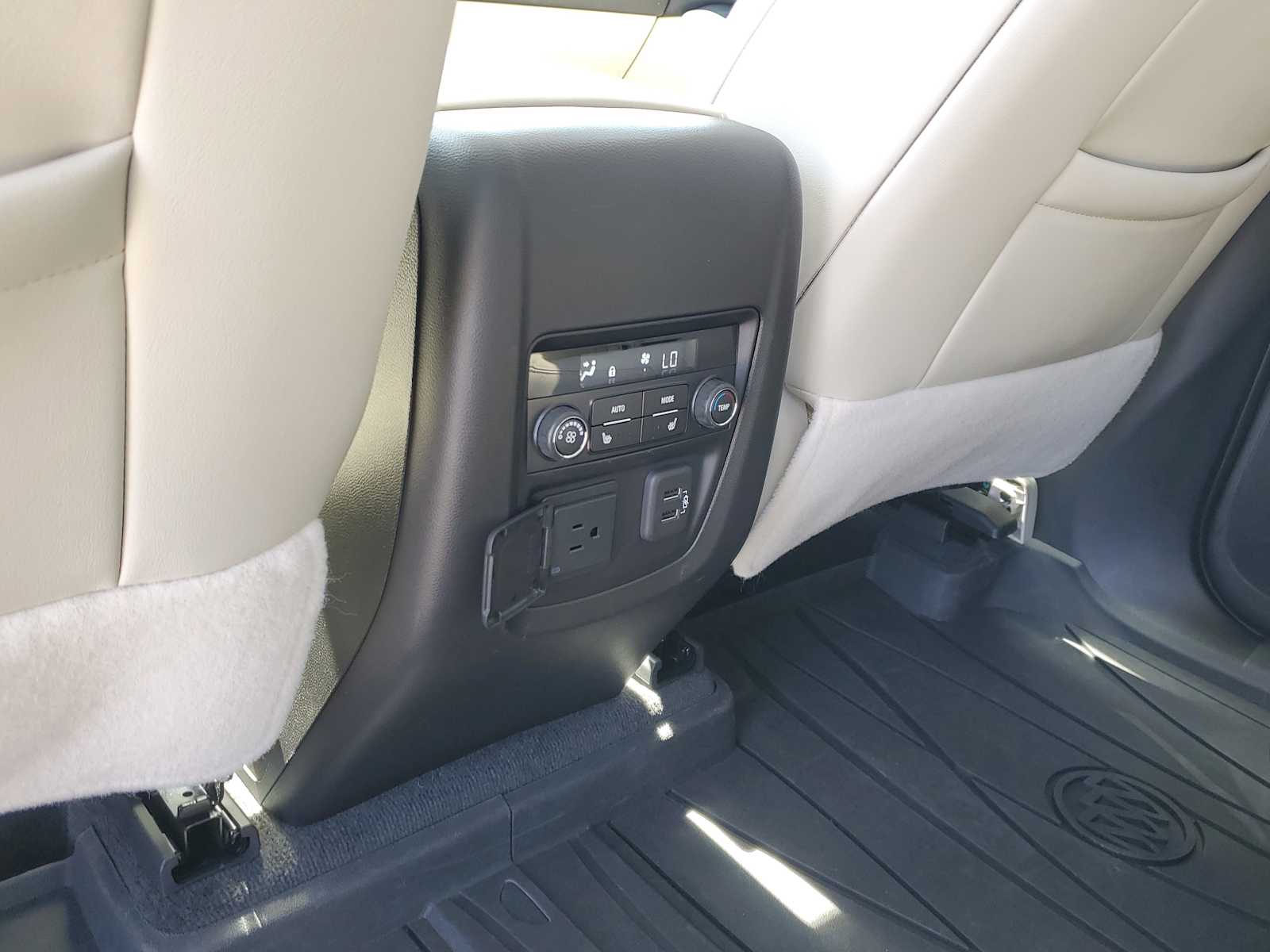 Thumbnail: 2023 Buick Enclave - 14