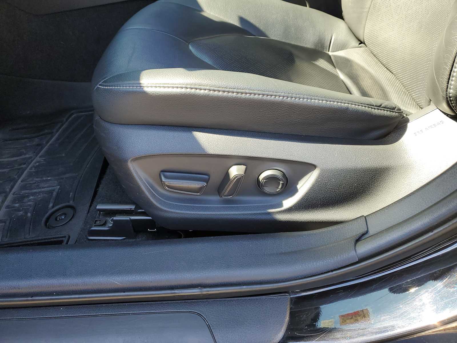 Thumbnail: 2021 Toyota Camry - 18