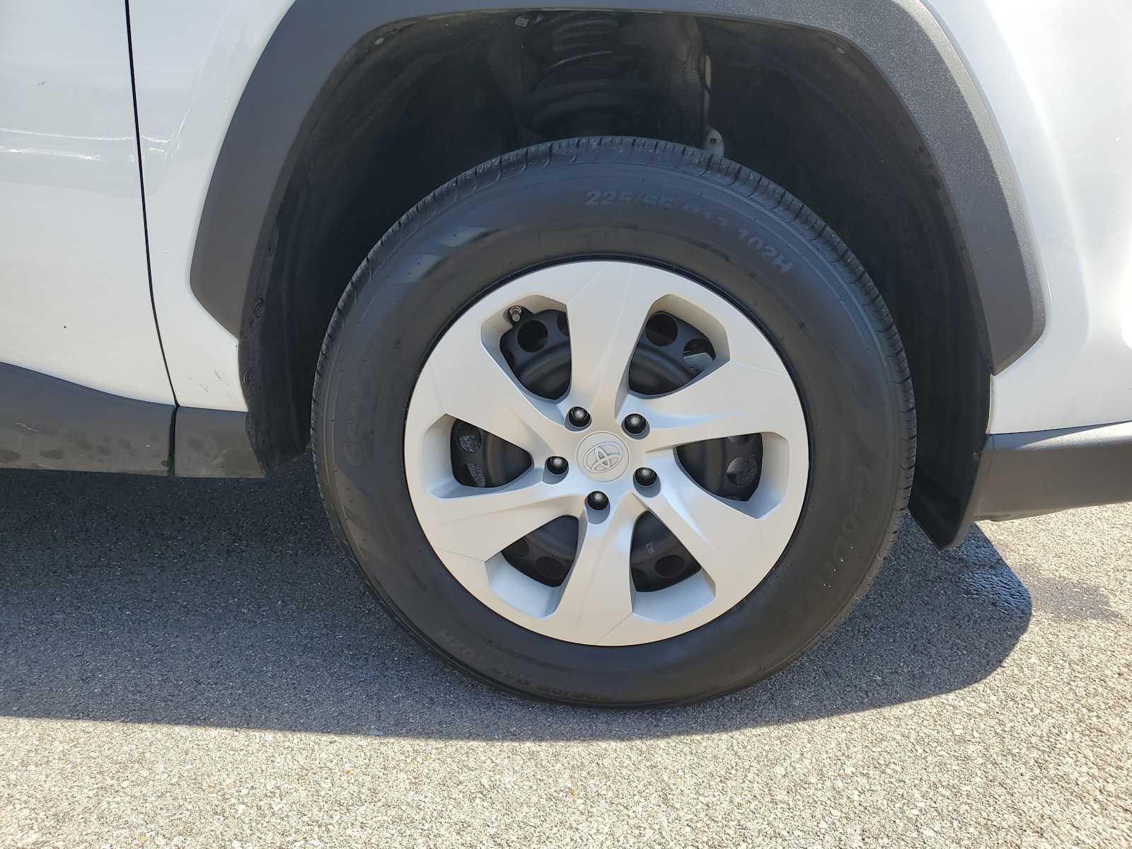 Thumbnail: 2024 Toyota RAV4 - 5