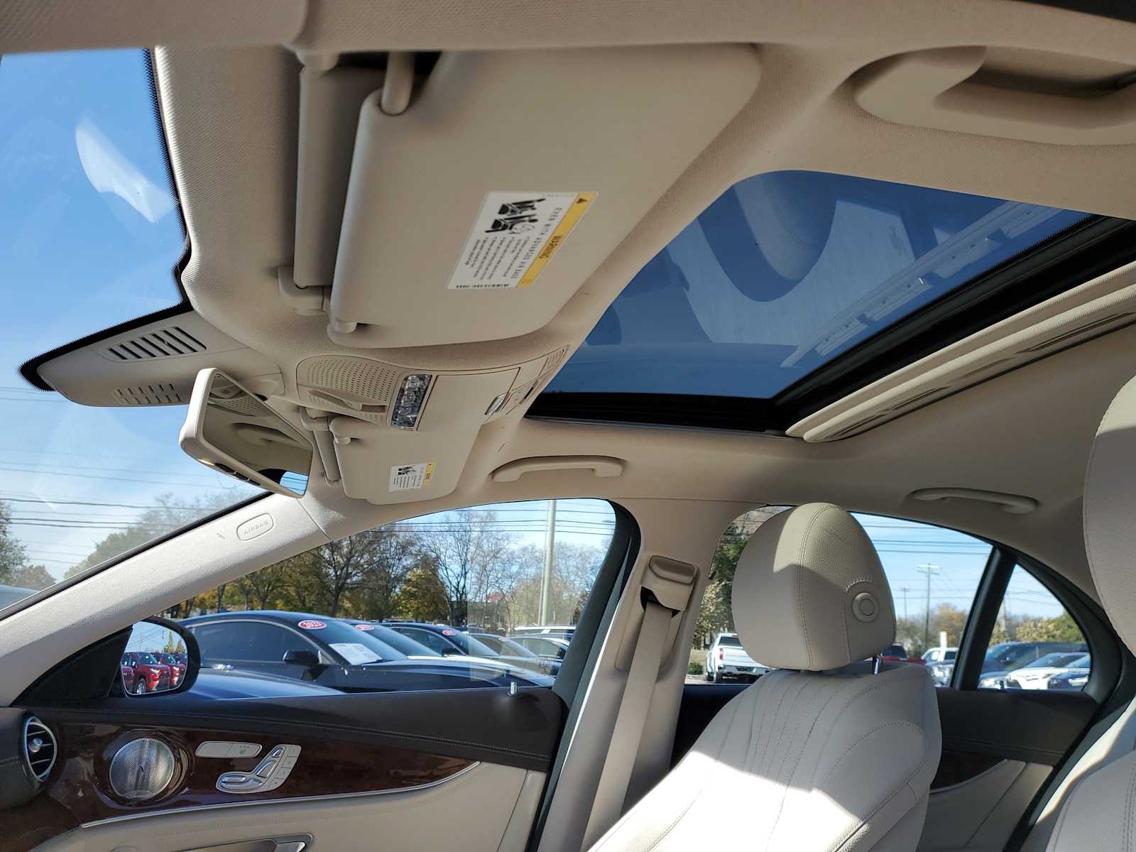 Thumbnail: 2017 Mercedes-Benz E-Class - 17