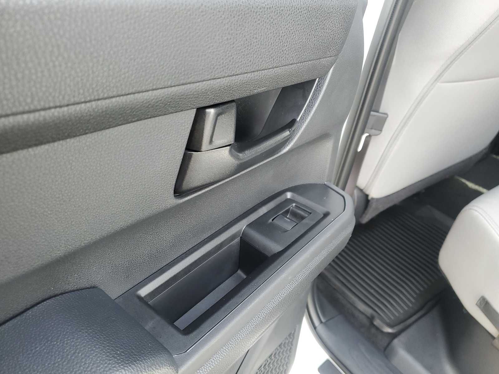 Thumbnail: 2024 Toyota Tacoma - 11