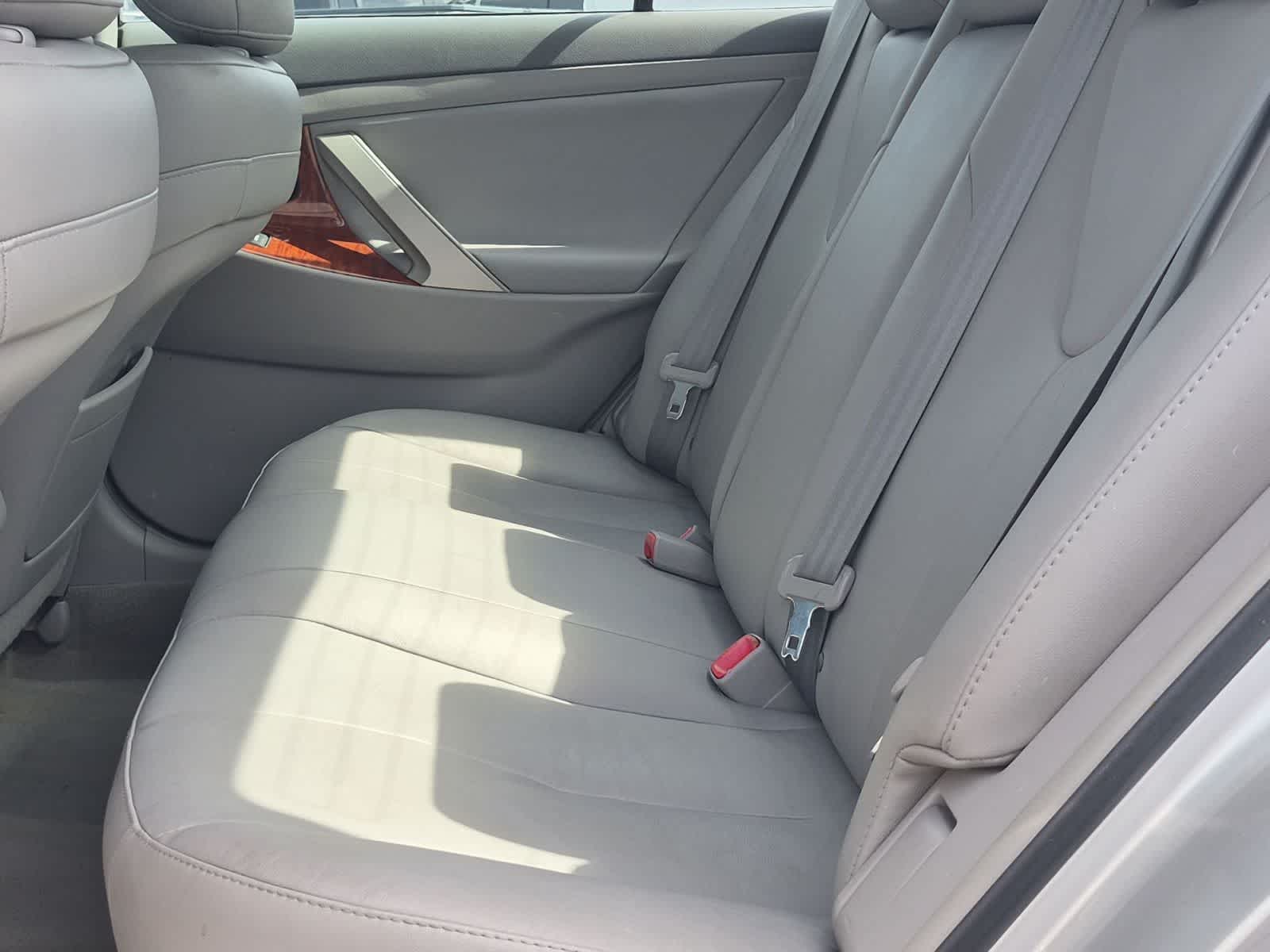 Thumbnail: 2011 Toyota Camry - 21
