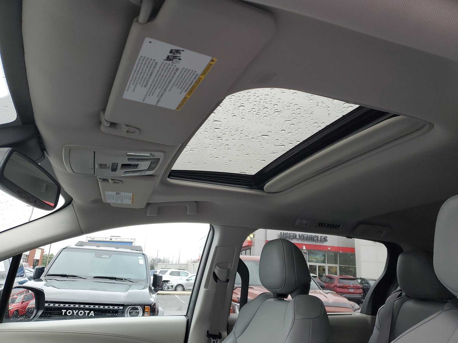 Thumbnail: 2024 Toyota Sienna - 17