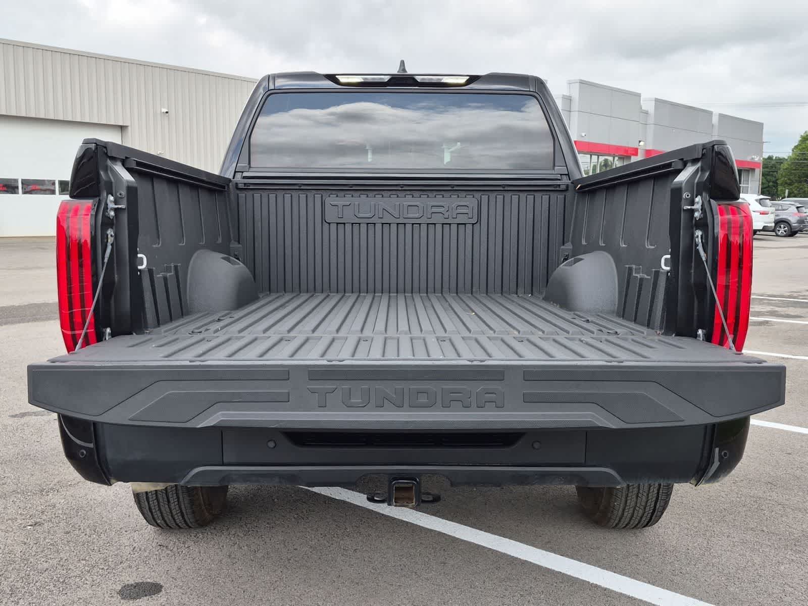 Thumbnail: 2024 Toyota Tundra - 32