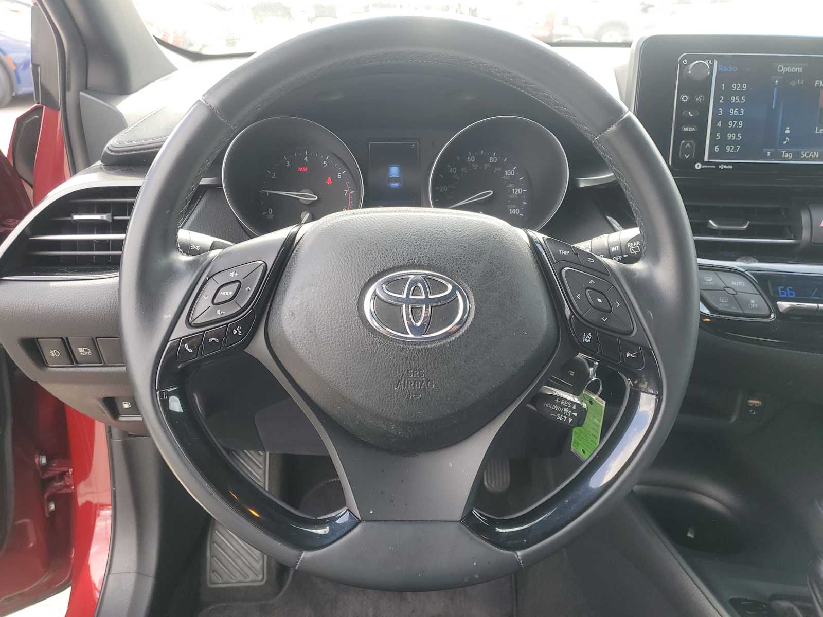 Thumbnail: 2018 Toyota C-HR - 22