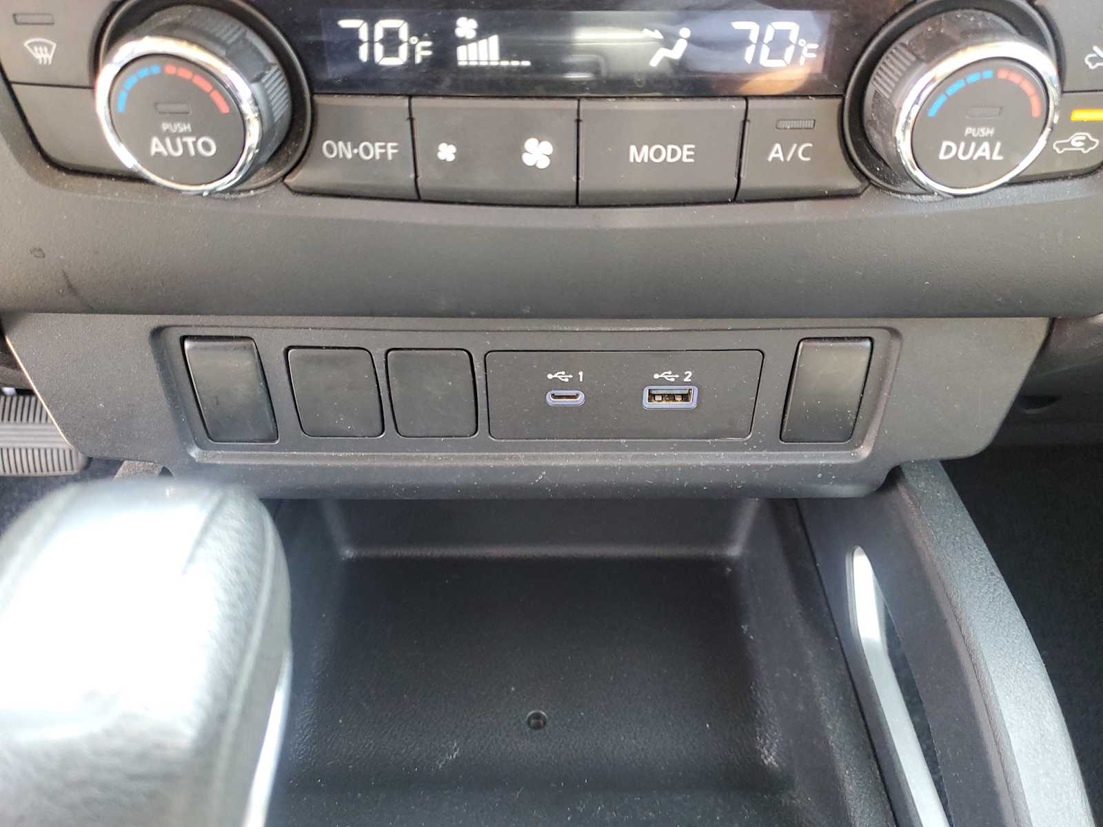 Thumbnail: 2022 Nissan Frontier - 29