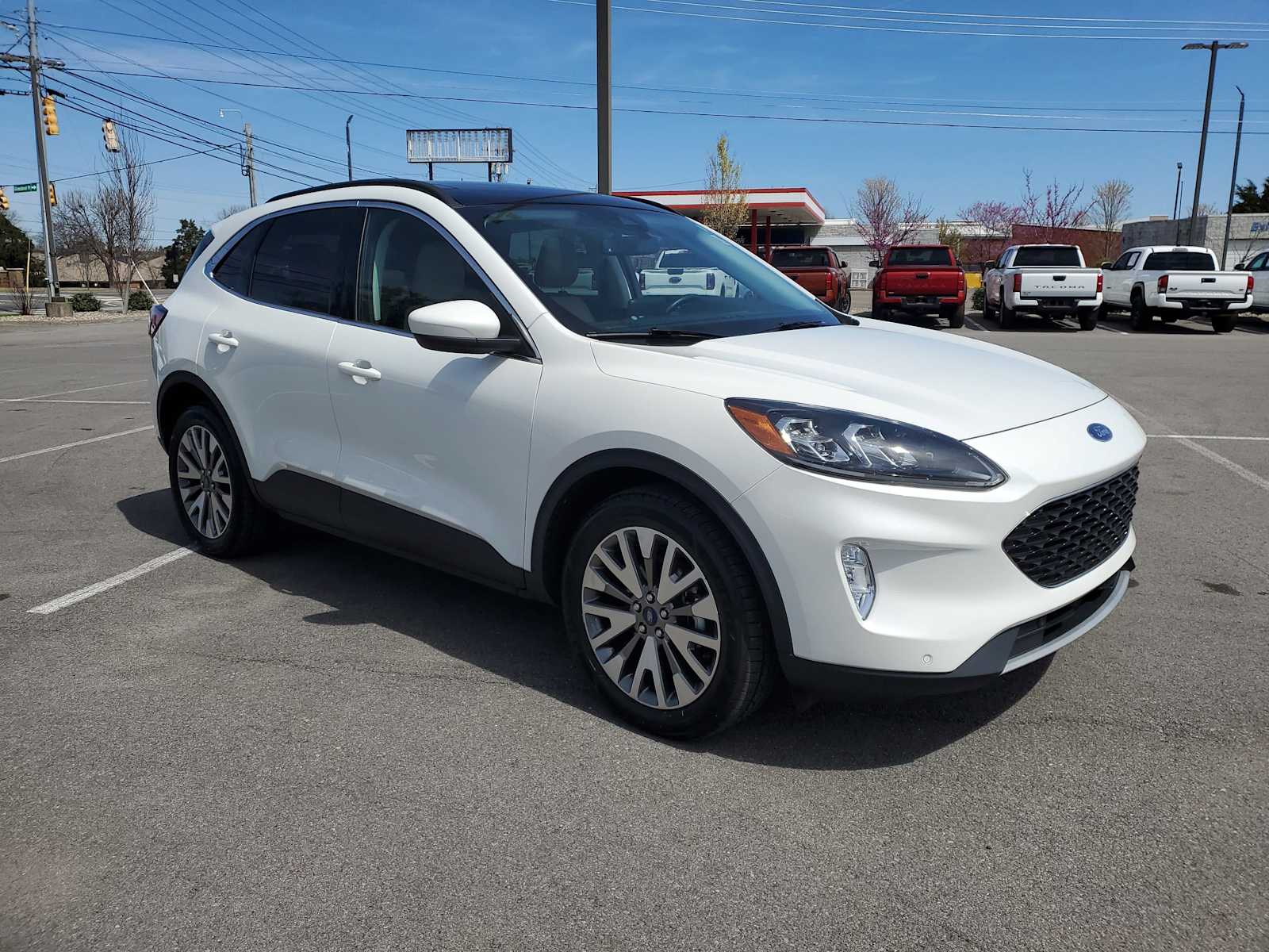 Thumbnail: 2022 Ford Escape - 4