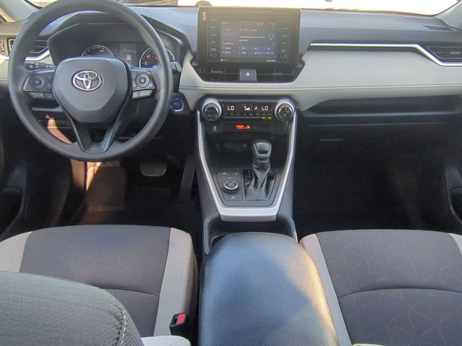 Thumbnail: 2021 Toyota RAV4 - 16
