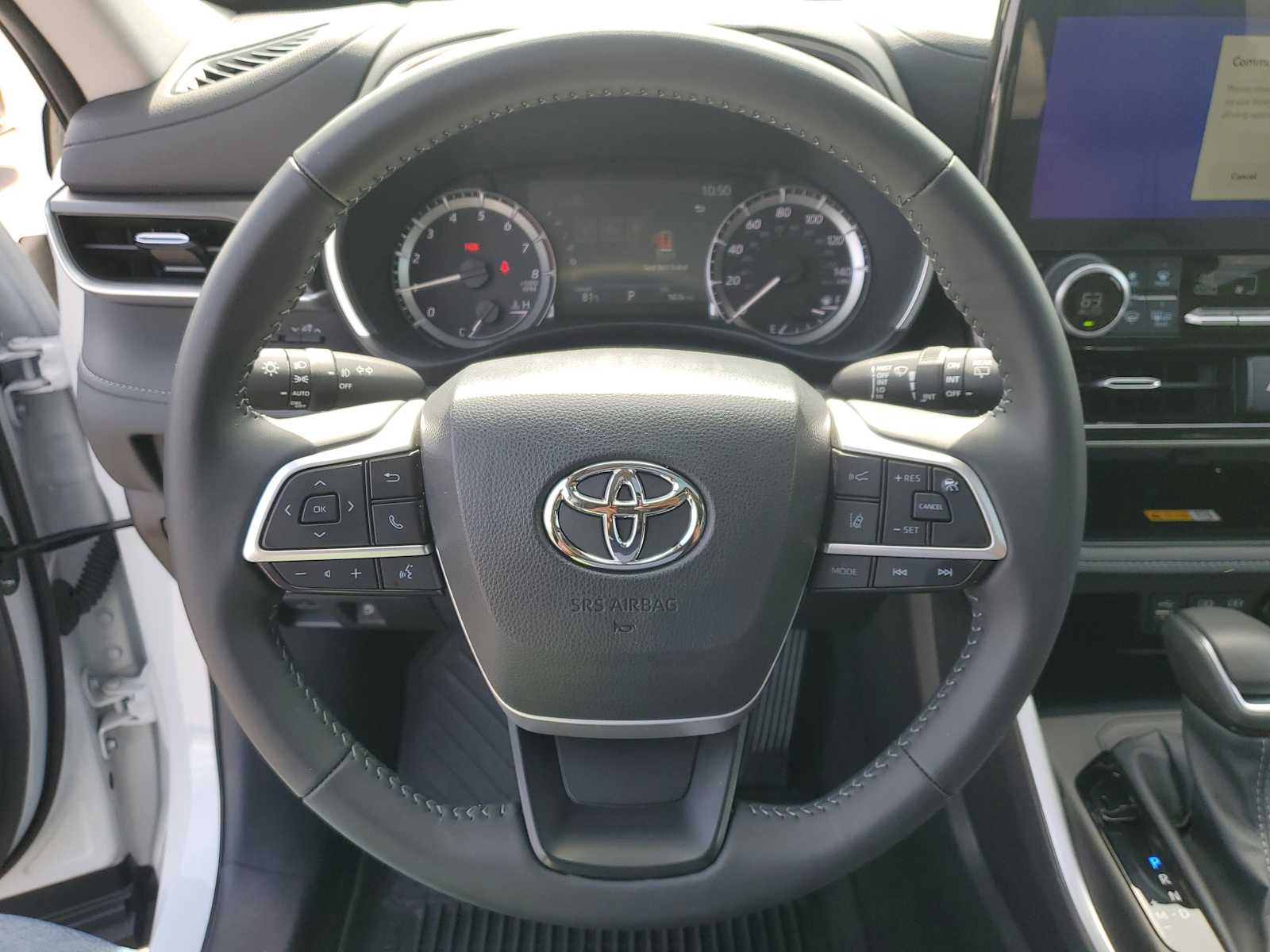 Thumbnail: 2023 Toyota Highlander - 24