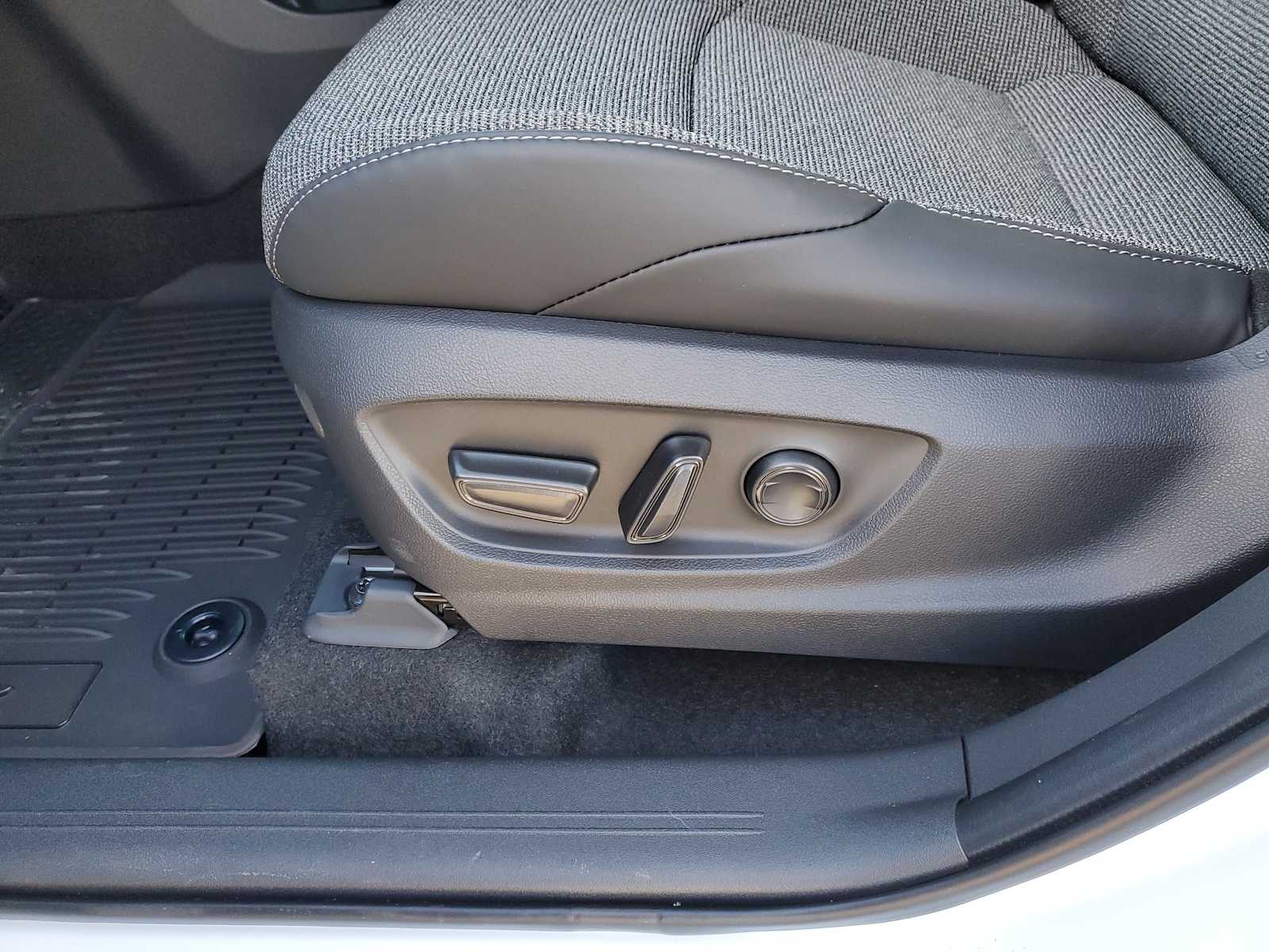 Thumbnail: 2026 Toyota bZ - 20