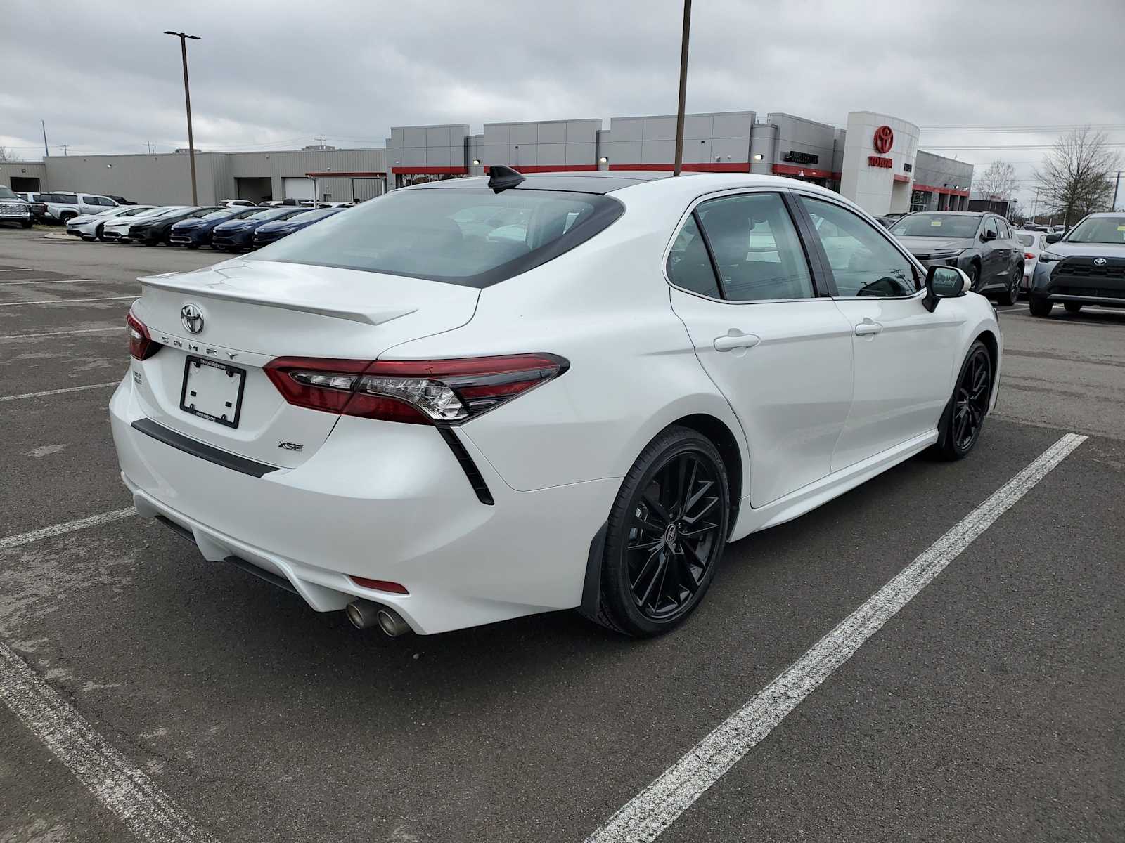 Thumbnail: 2022 Toyota Camry - 3