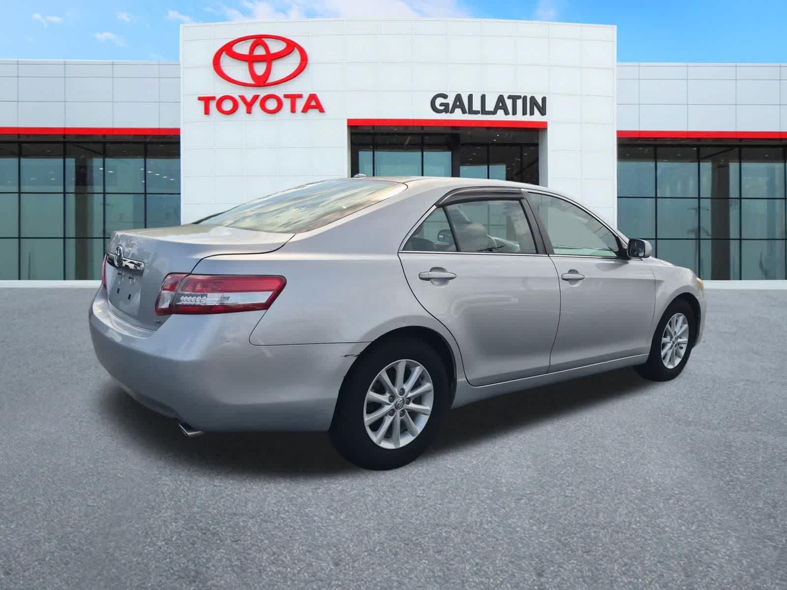 Thumbnail: 2011 Toyota Camry - 8