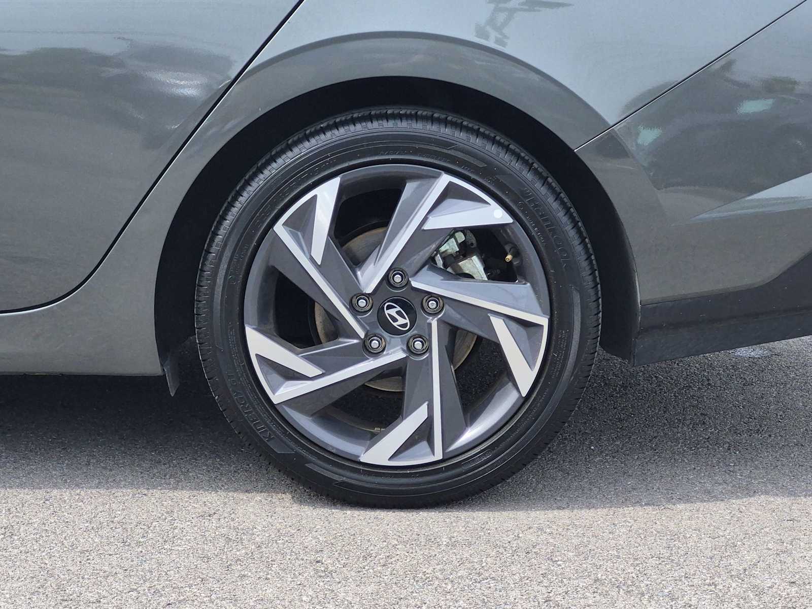 Thumbnail: 2025 Hyundai Elantra - 4