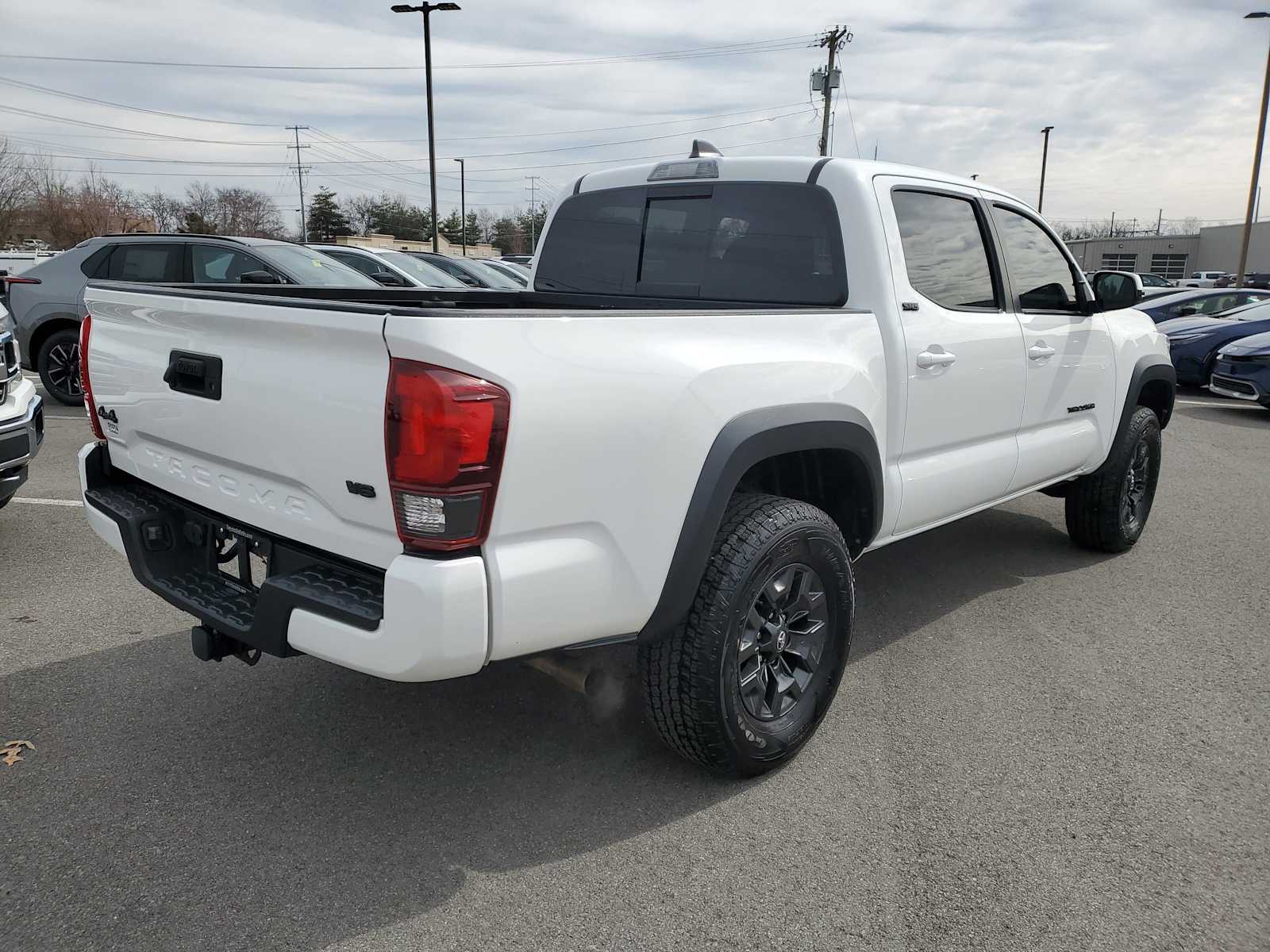 Thumbnail: 2021 Toyota Tacoma - 3
