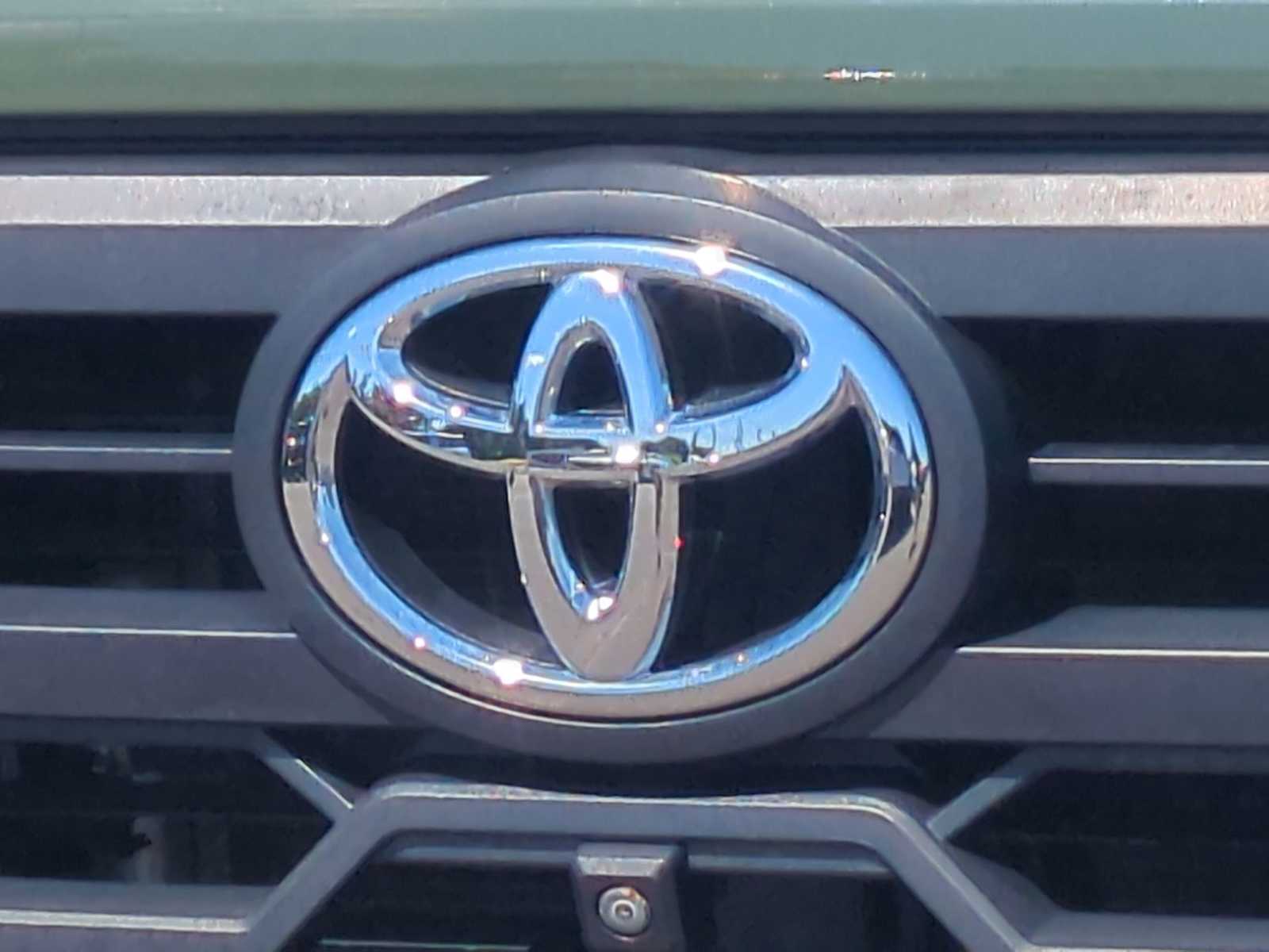 Thumbnail: 2022 Toyota Tundra - 4