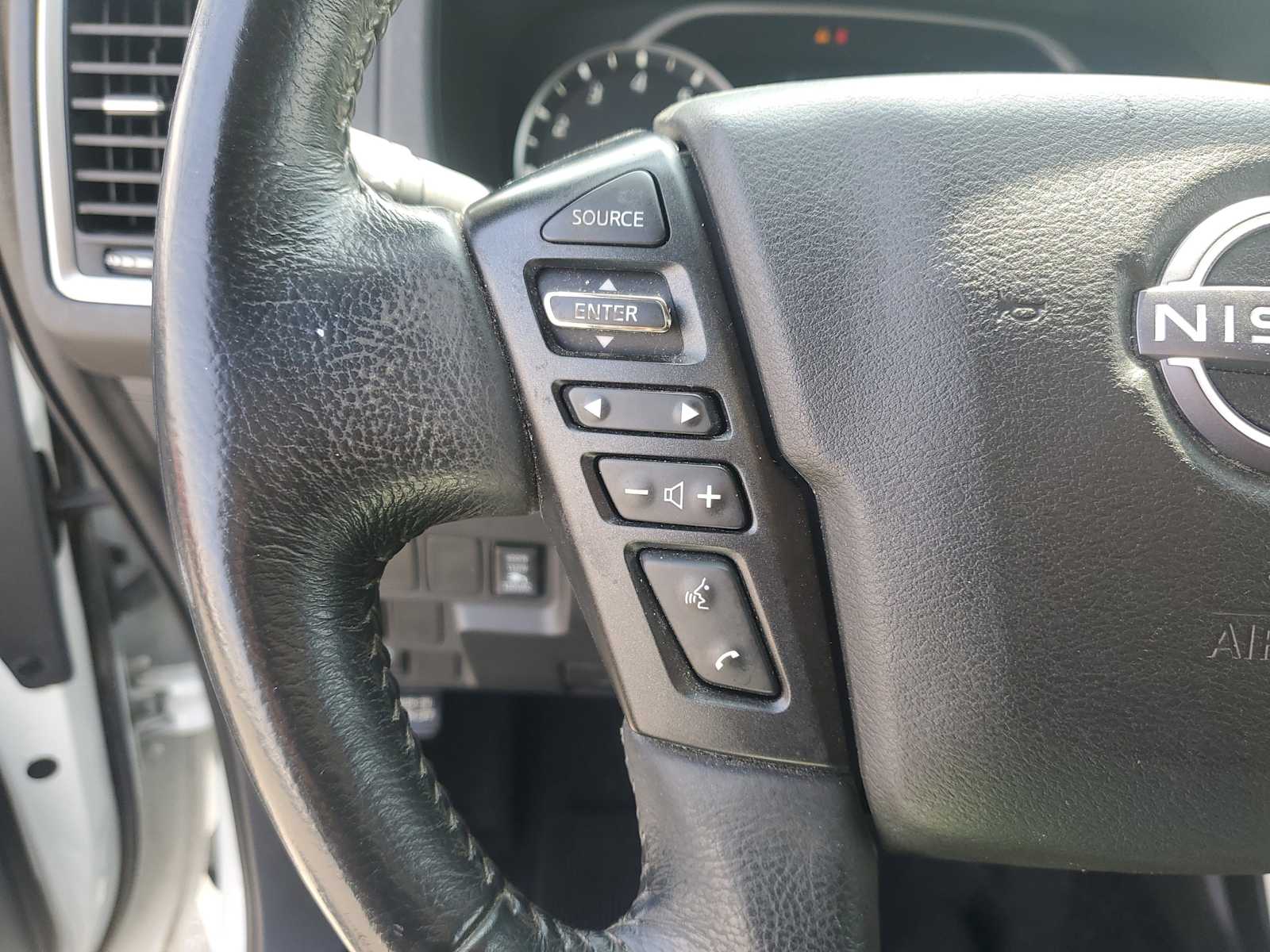 Thumbnail: 2022 Nissan Frontier - 22