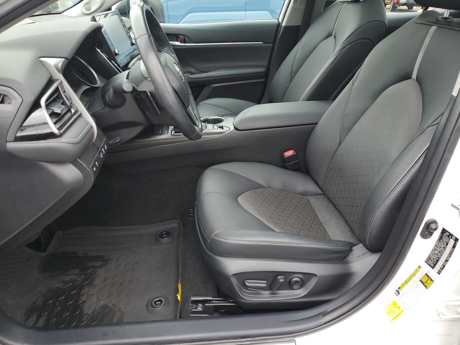 Thumbnail: 2022 Toyota Camry - 17