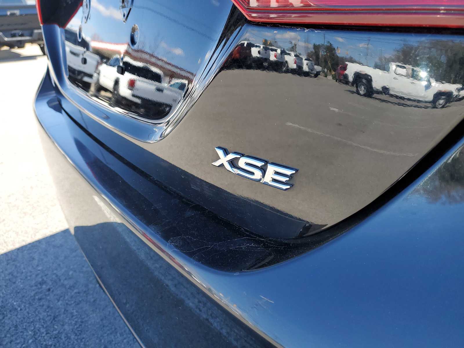 Thumbnail: 2021 Toyota Camry - 7