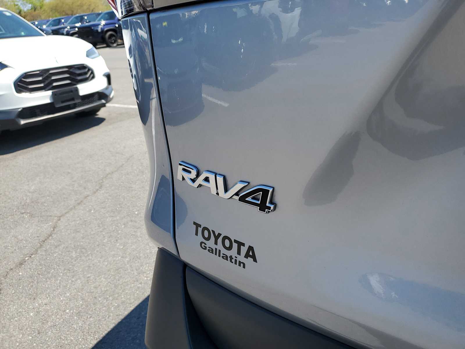 Thumbnail: 2025 Toyota RAV4 - 8