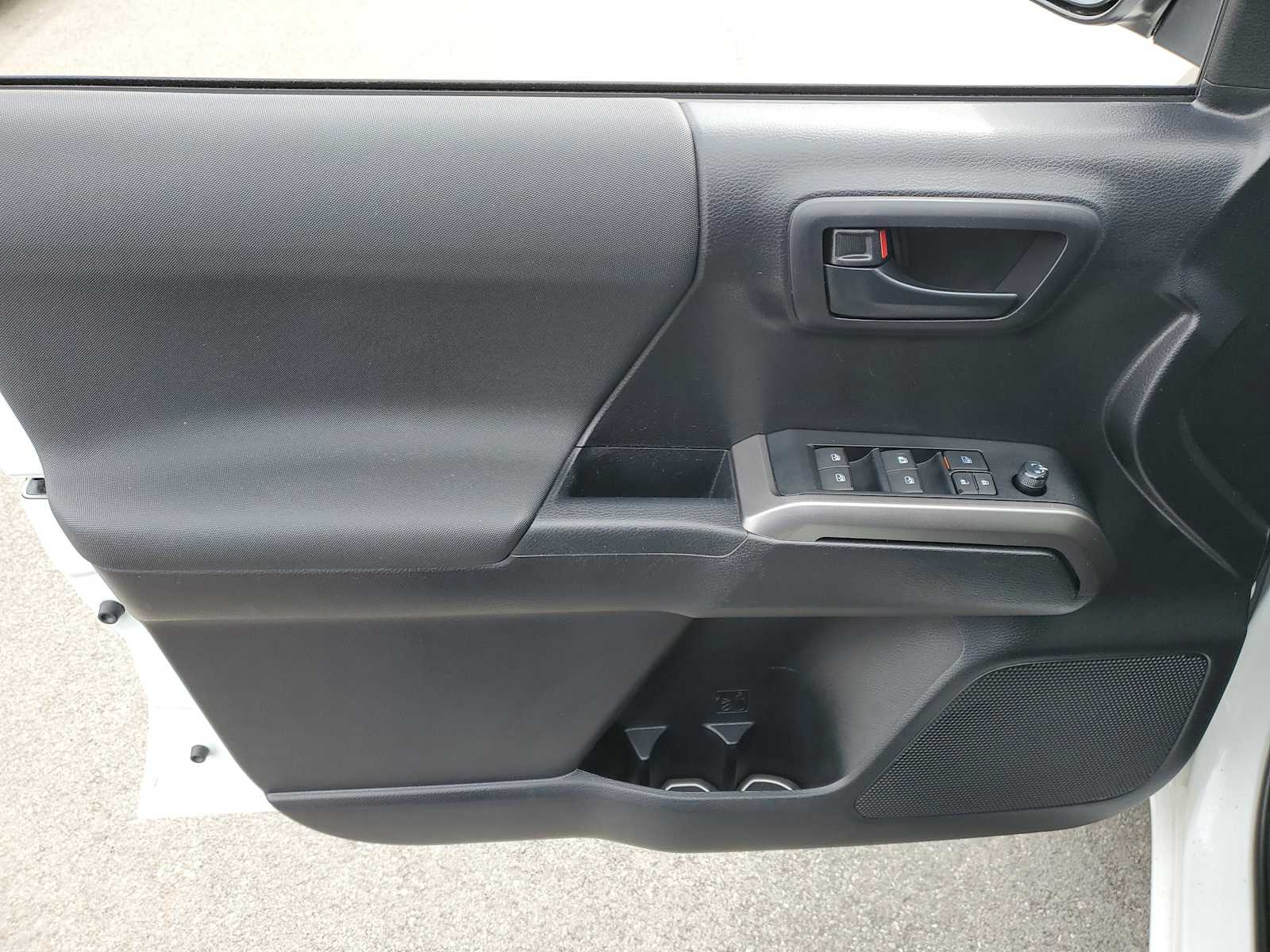 Thumbnail: 2021 Toyota Tacoma - 16