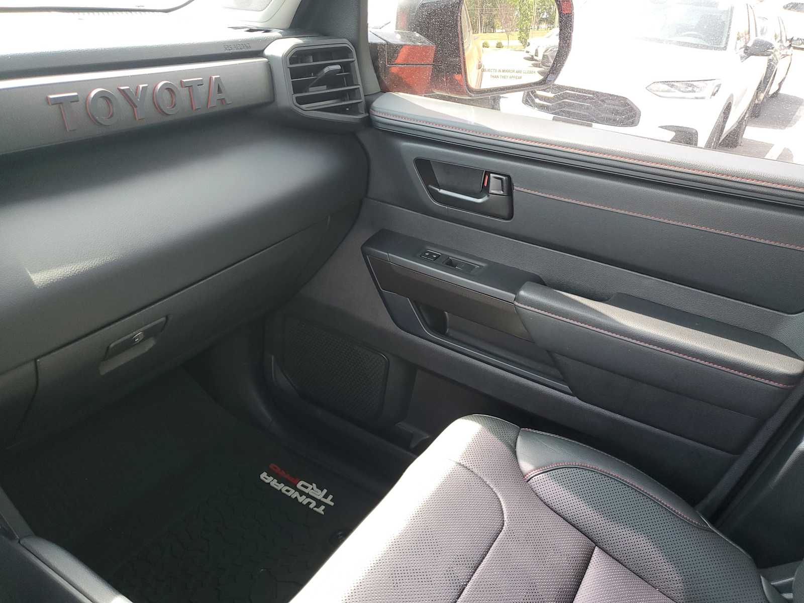 Thumbnail: 2022 Toyota Tundra - 30