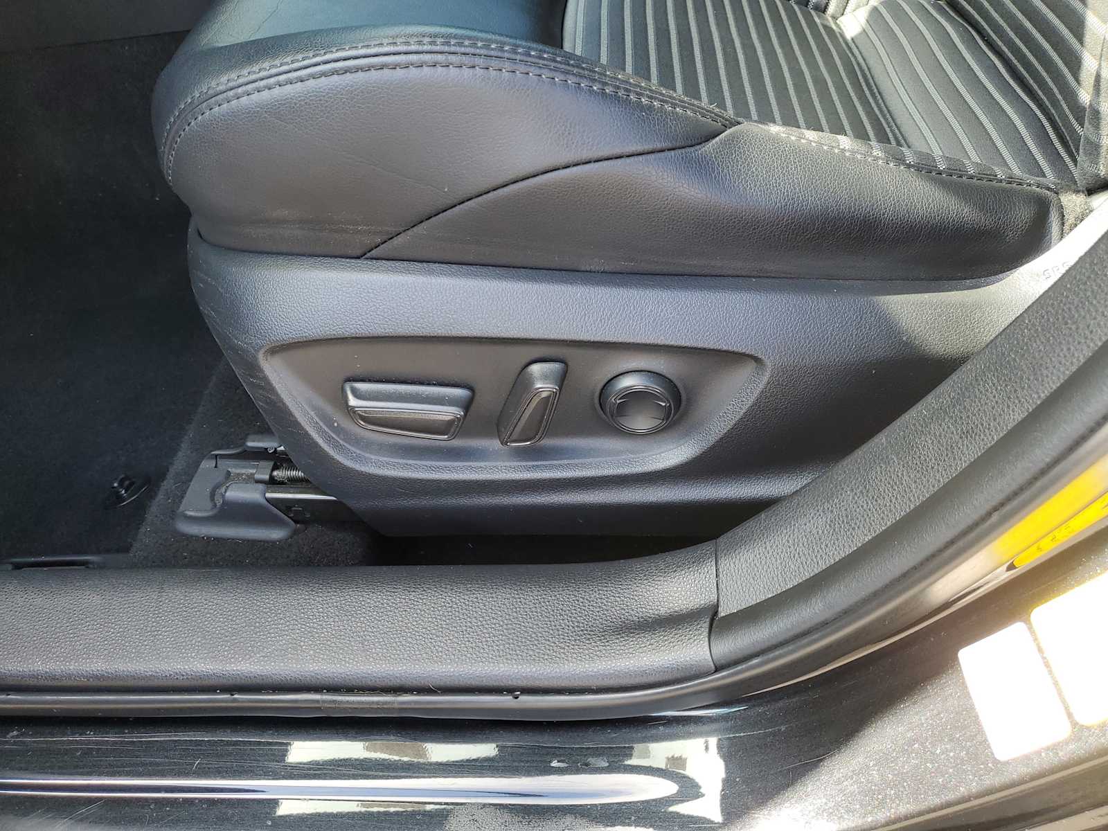 Thumbnail: 2021 Toyota Corolla - 19