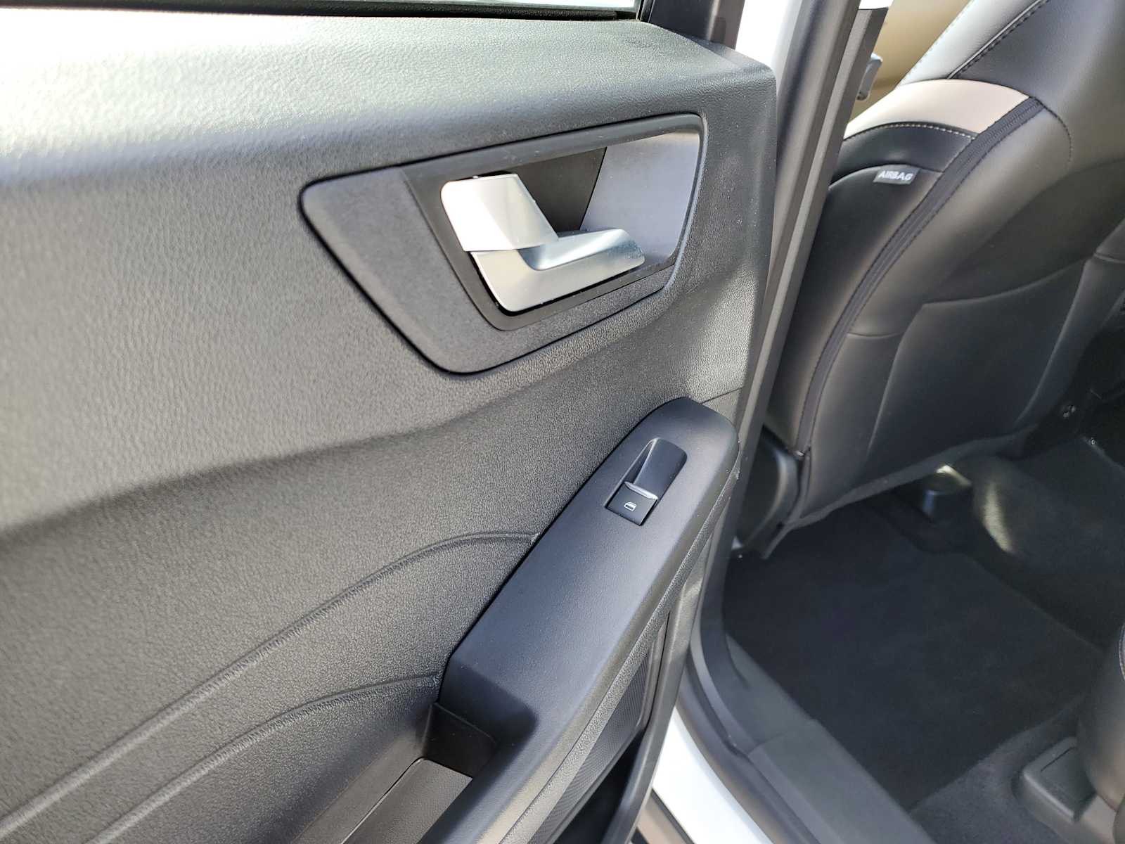 Thumbnail: 2022 Ford Escape - 12