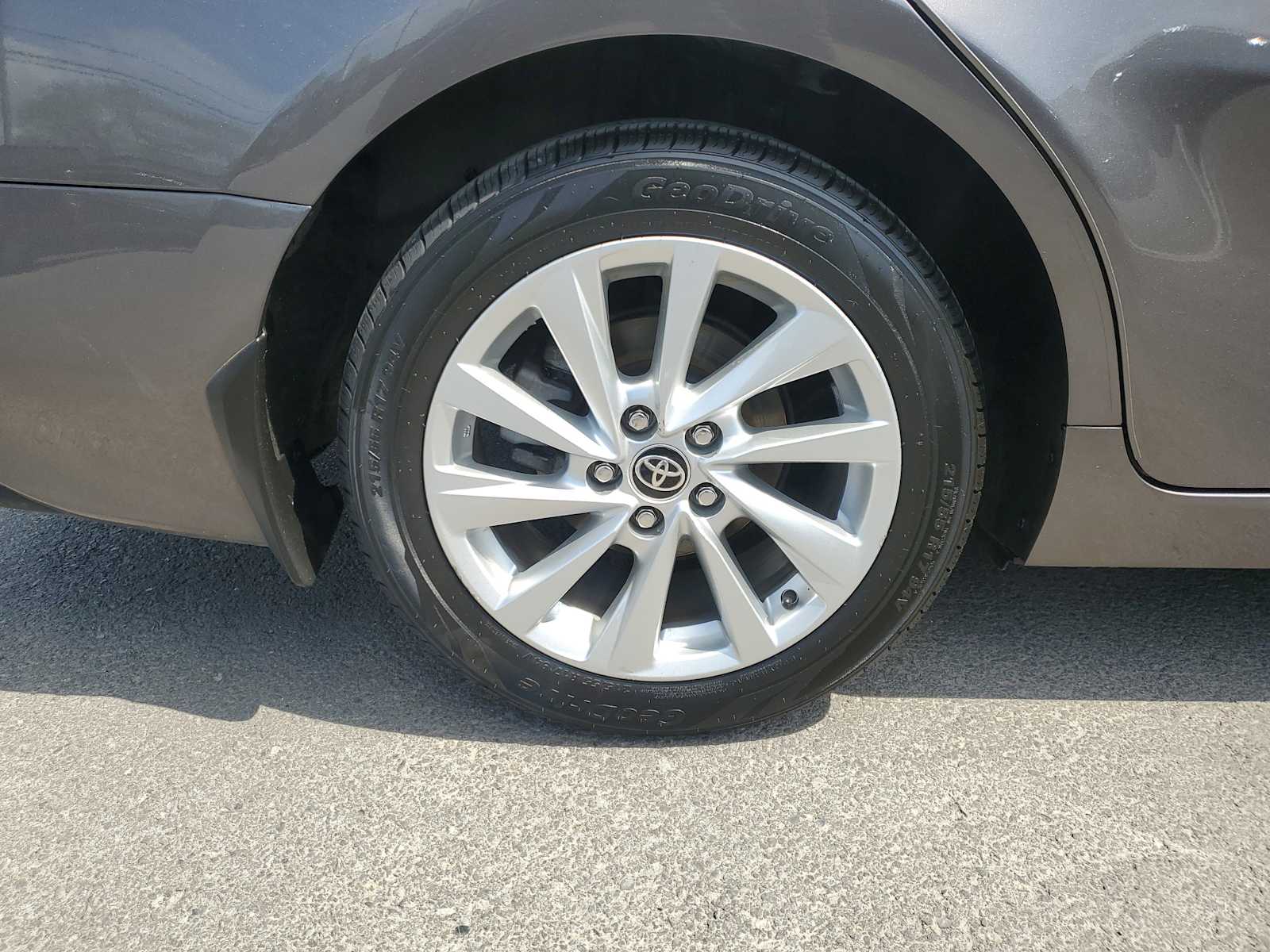 Thumbnail: 2023 Toyota Camry - 6