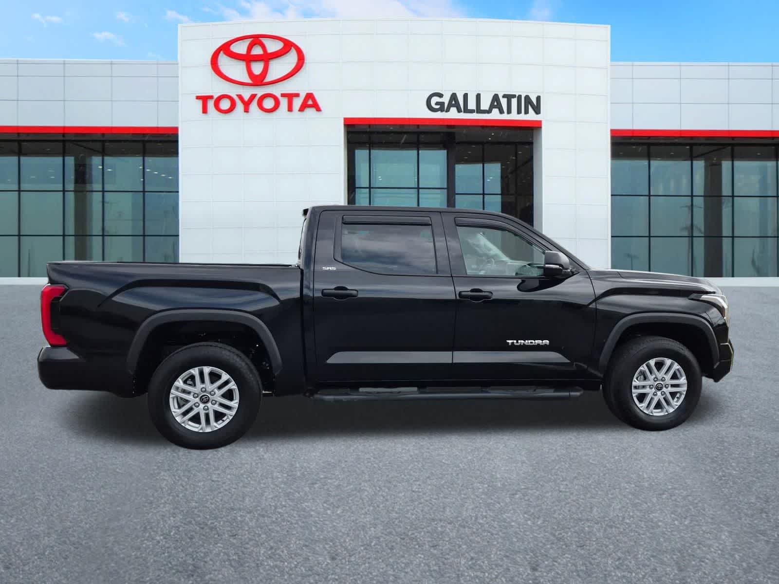 Thumbnail: 2024 Toyota Tundra - 8