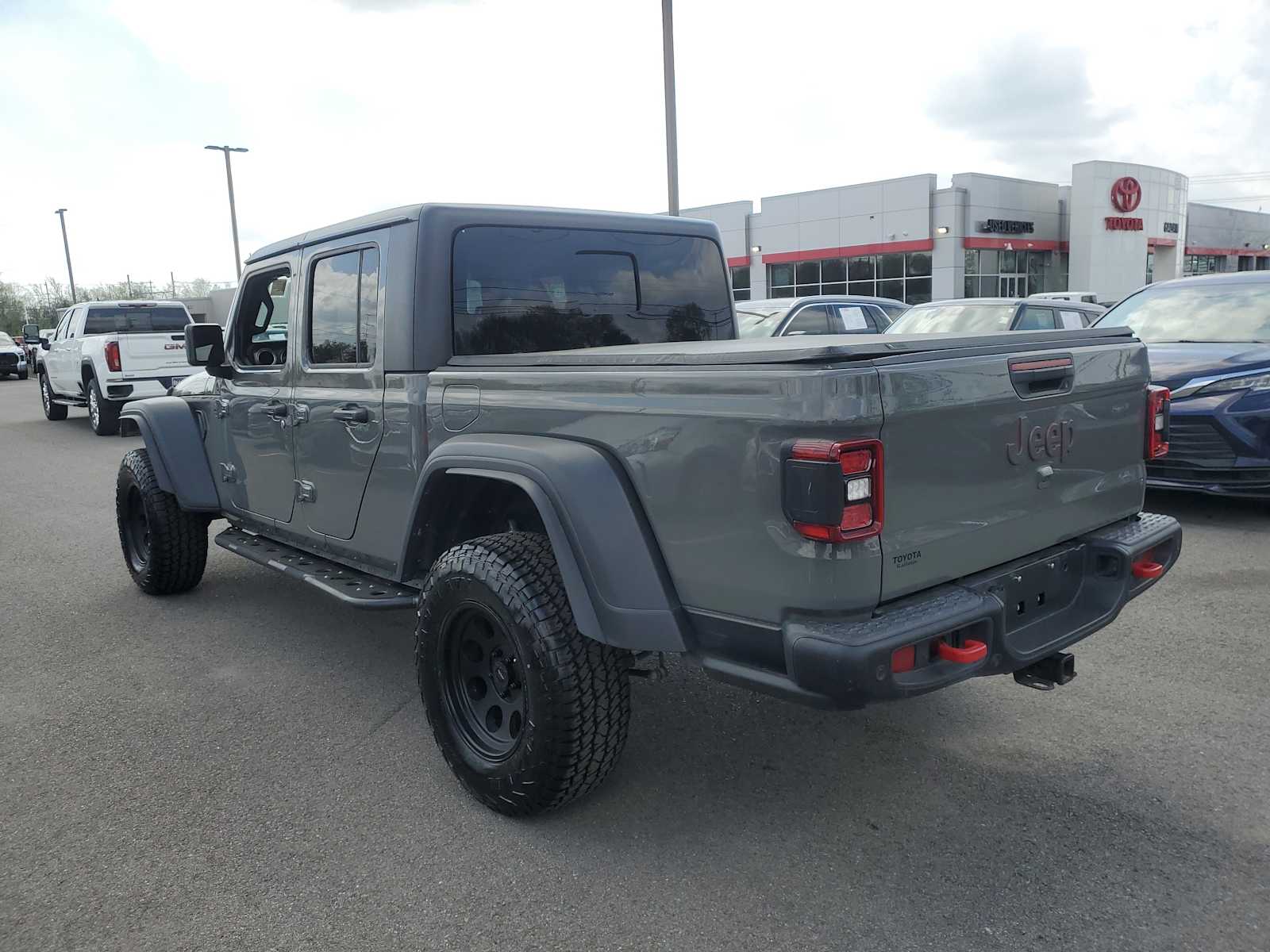 Thumbnail: 2020 Jeep Gladiator - 2