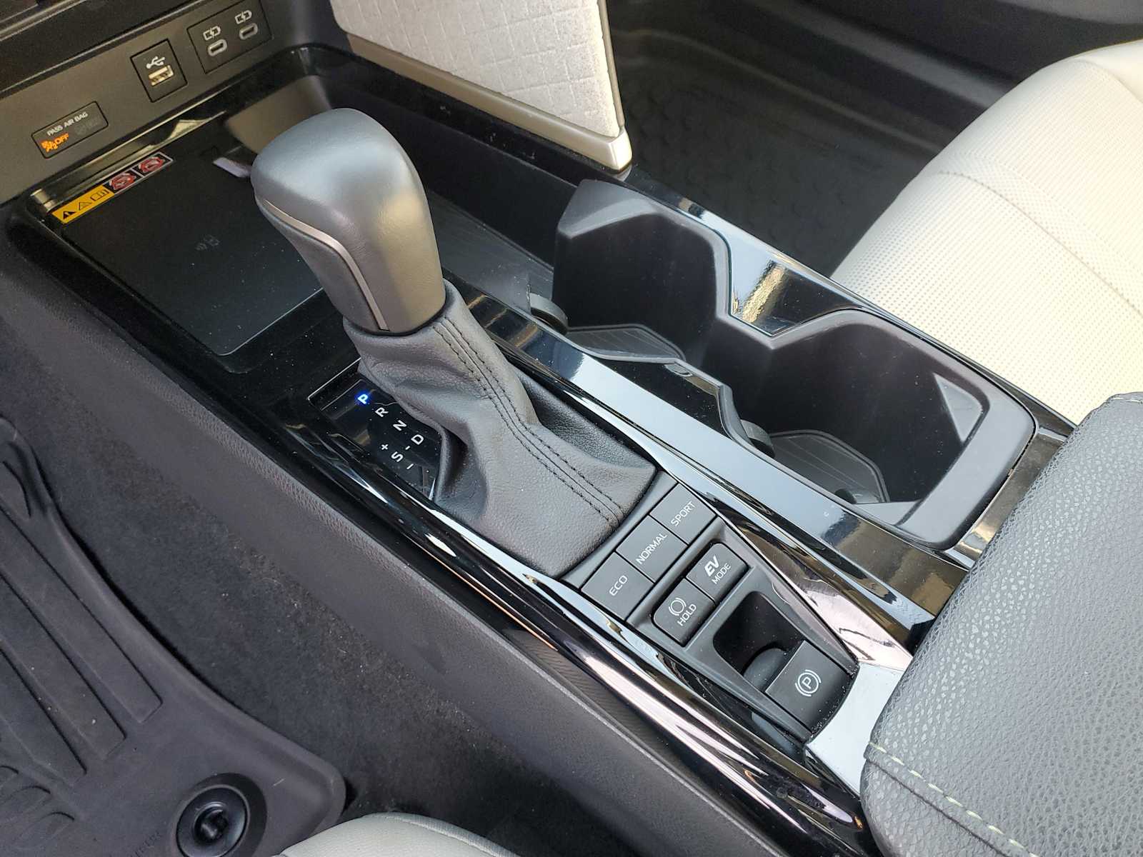 Thumbnail: 2025 Toyota Camry - 30