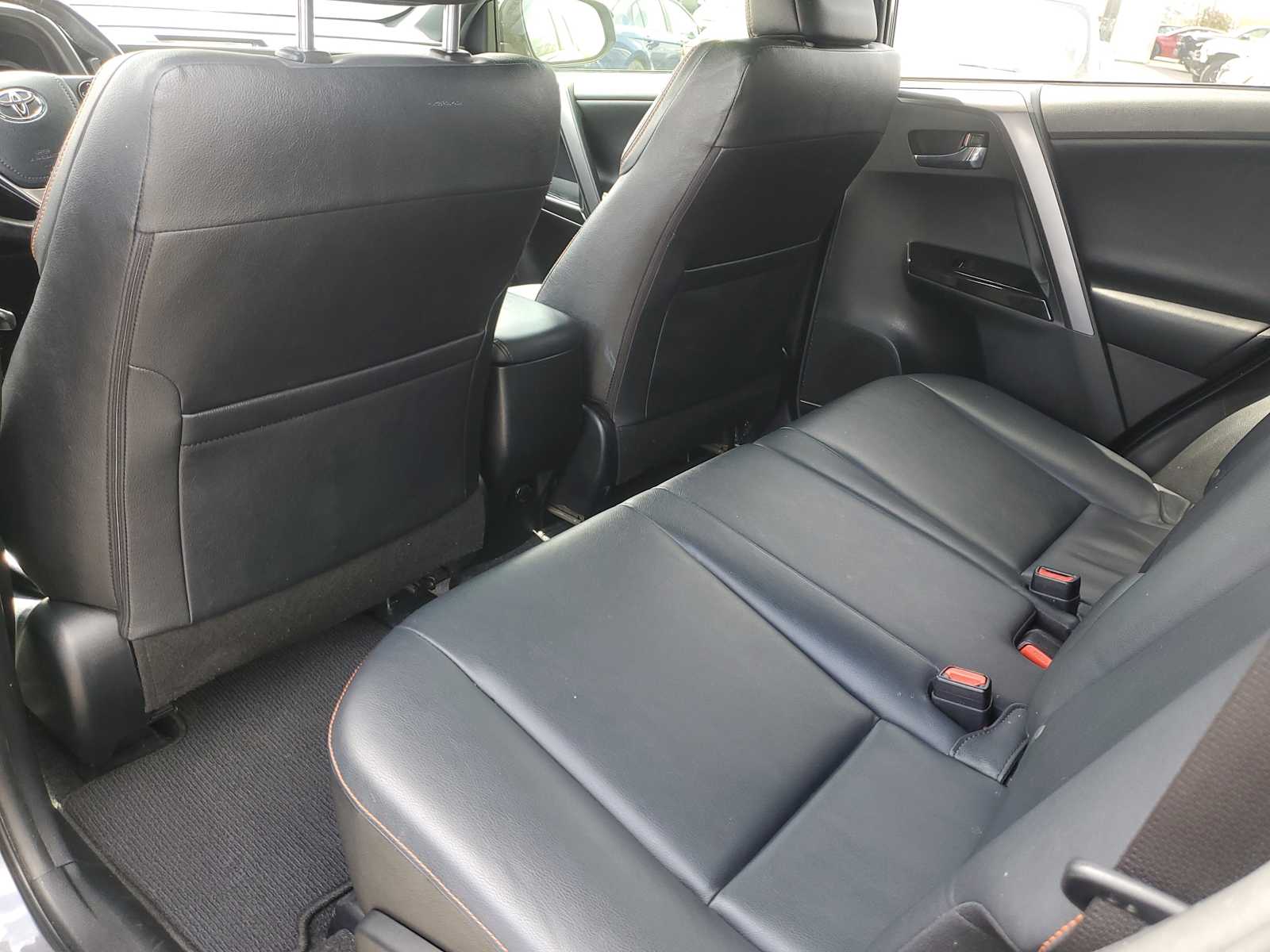 Thumbnail: 2017 Toyota RAV4 - 14