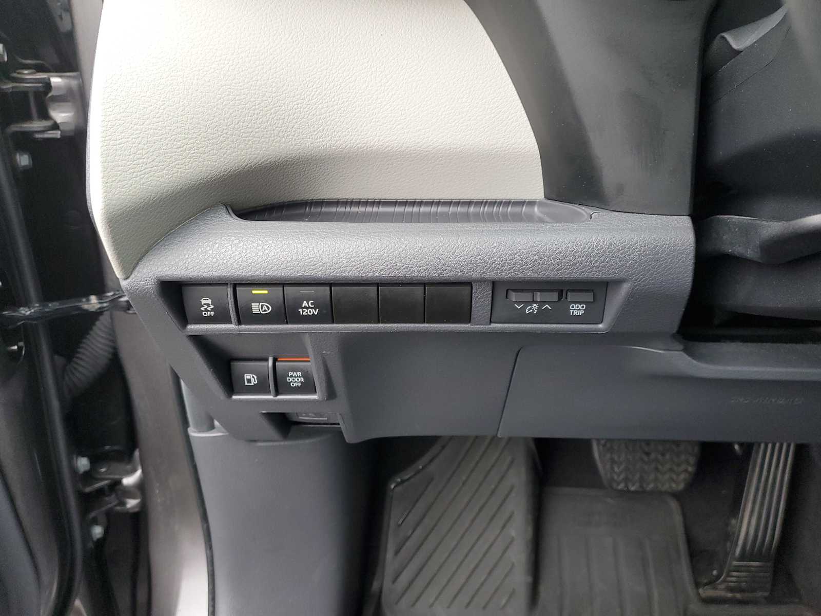 Thumbnail: 2024 Toyota Sienna - 21