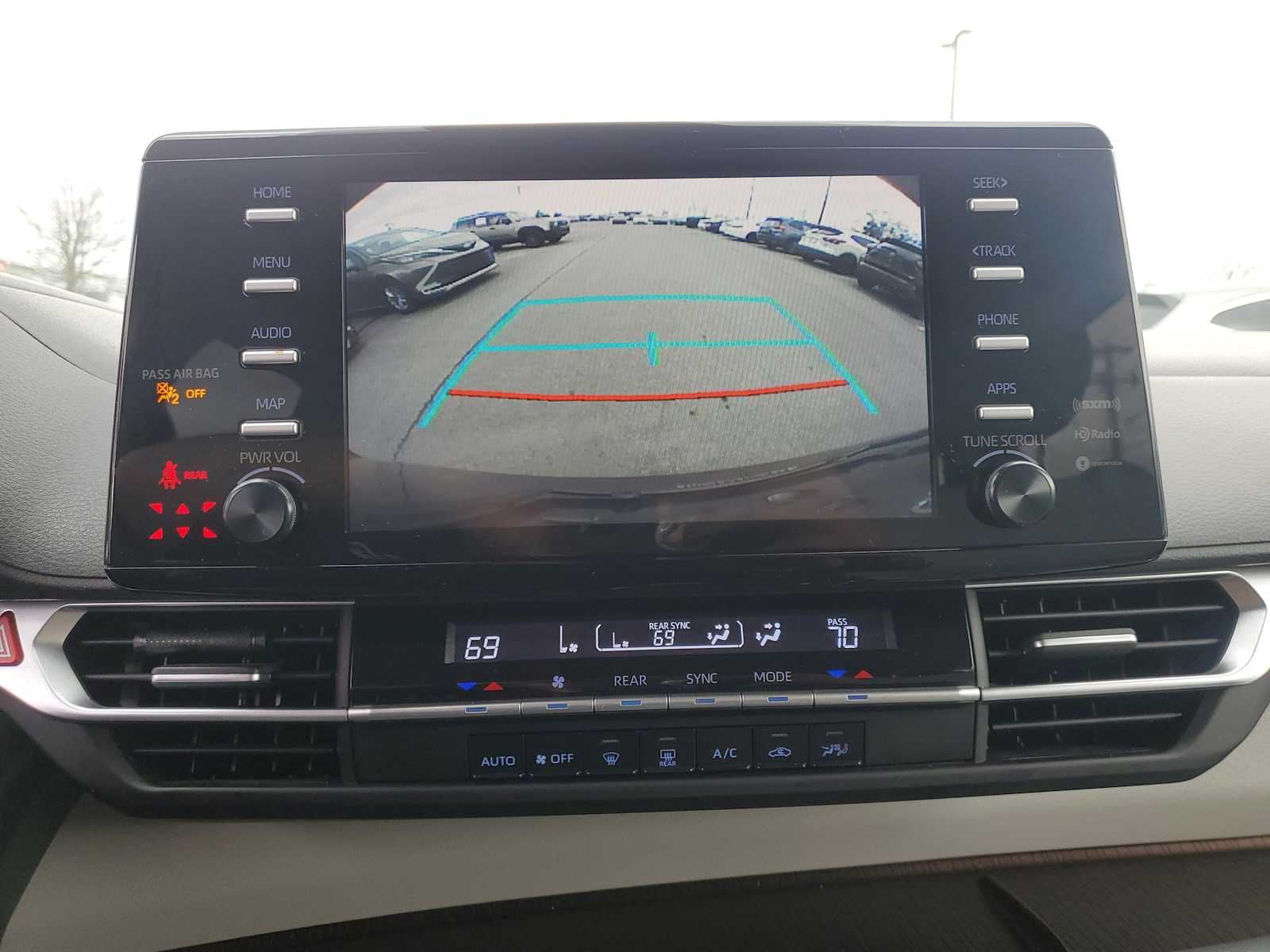 Thumbnail: 2022 Toyota Sienna - 27