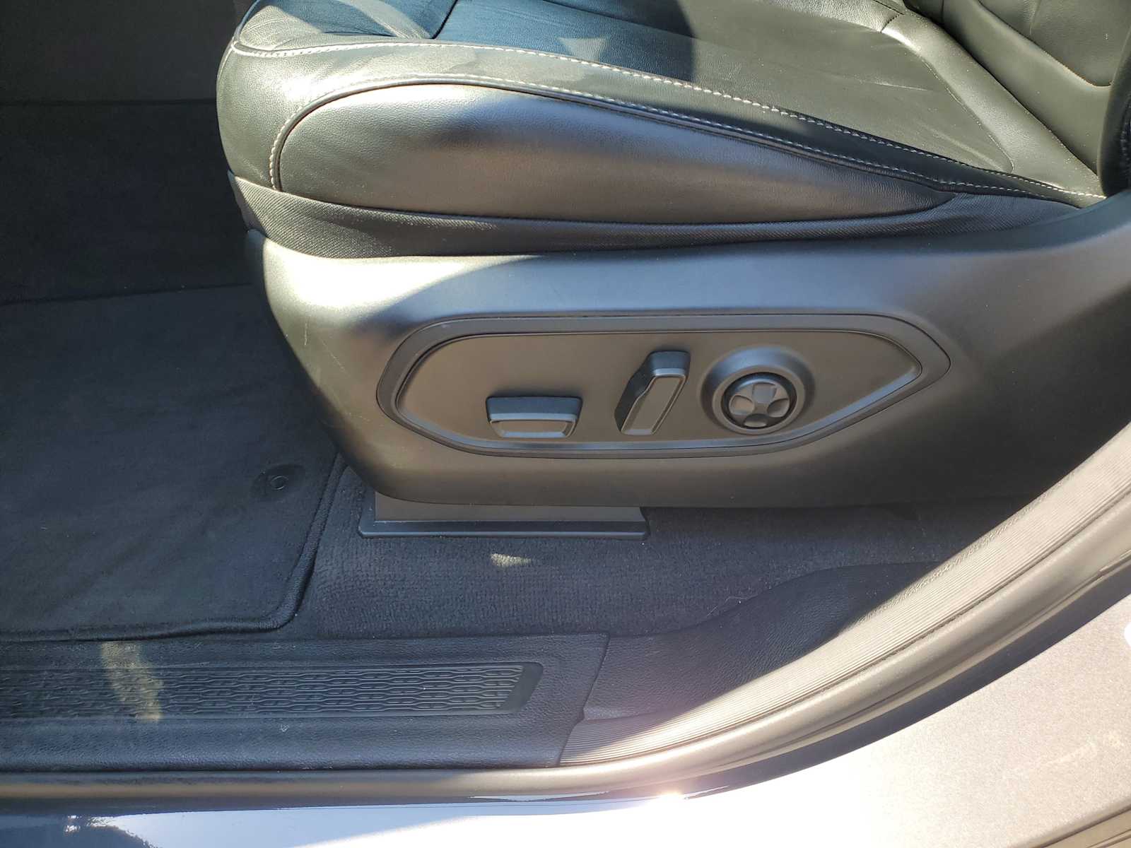 Thumbnail: 2021 Jeep Grand Cherokee L - 20