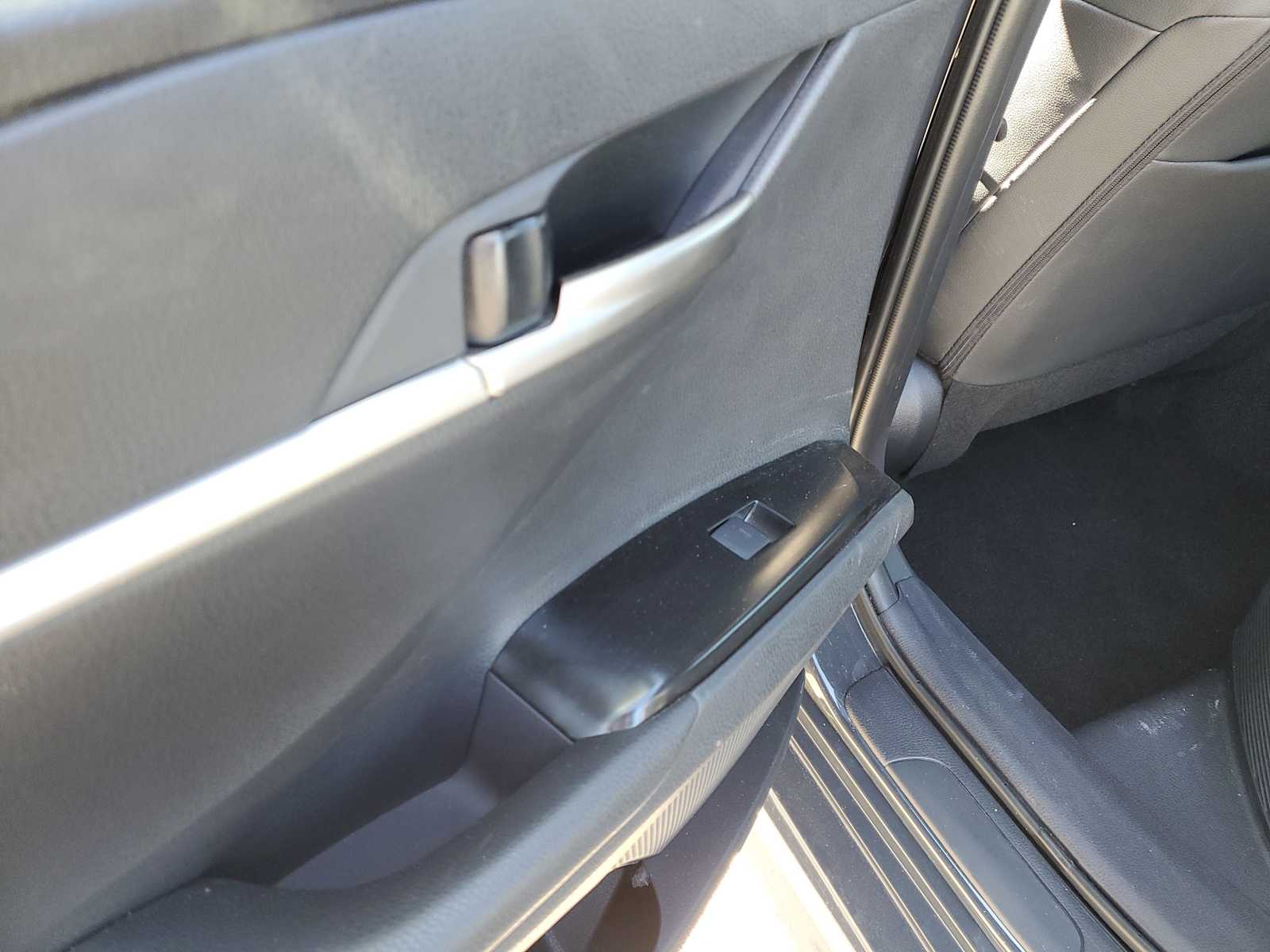 Thumbnail: 2025 Toyota Camry - 11