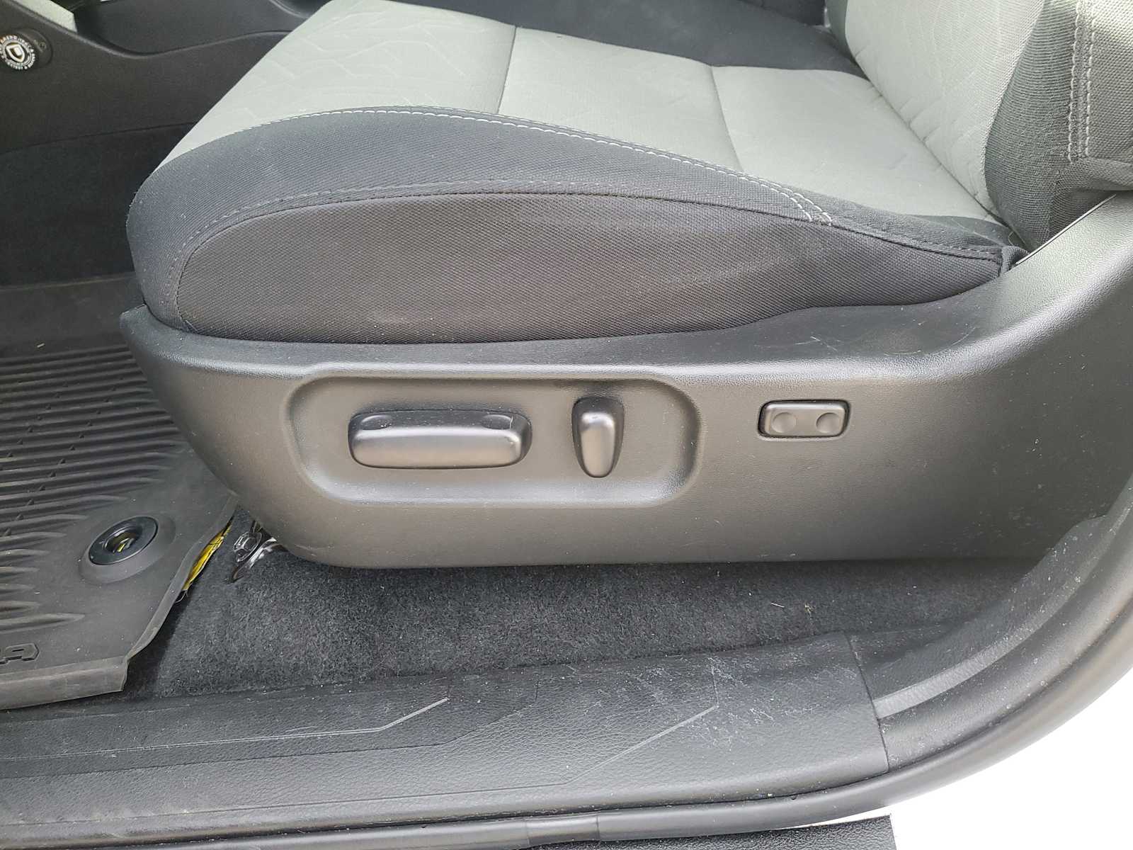 Thumbnail: 2023 Toyota Tacoma - 19