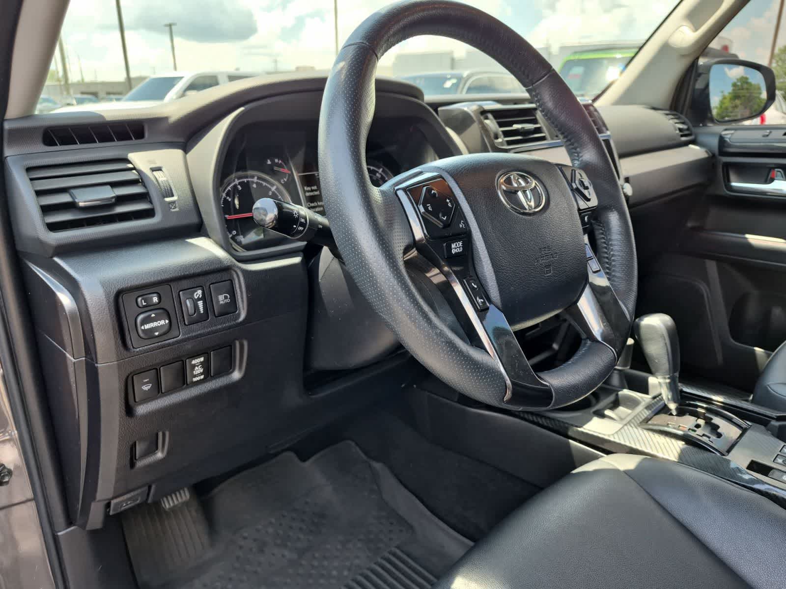 Thumbnail: 2021 Toyota 4Runner - 10